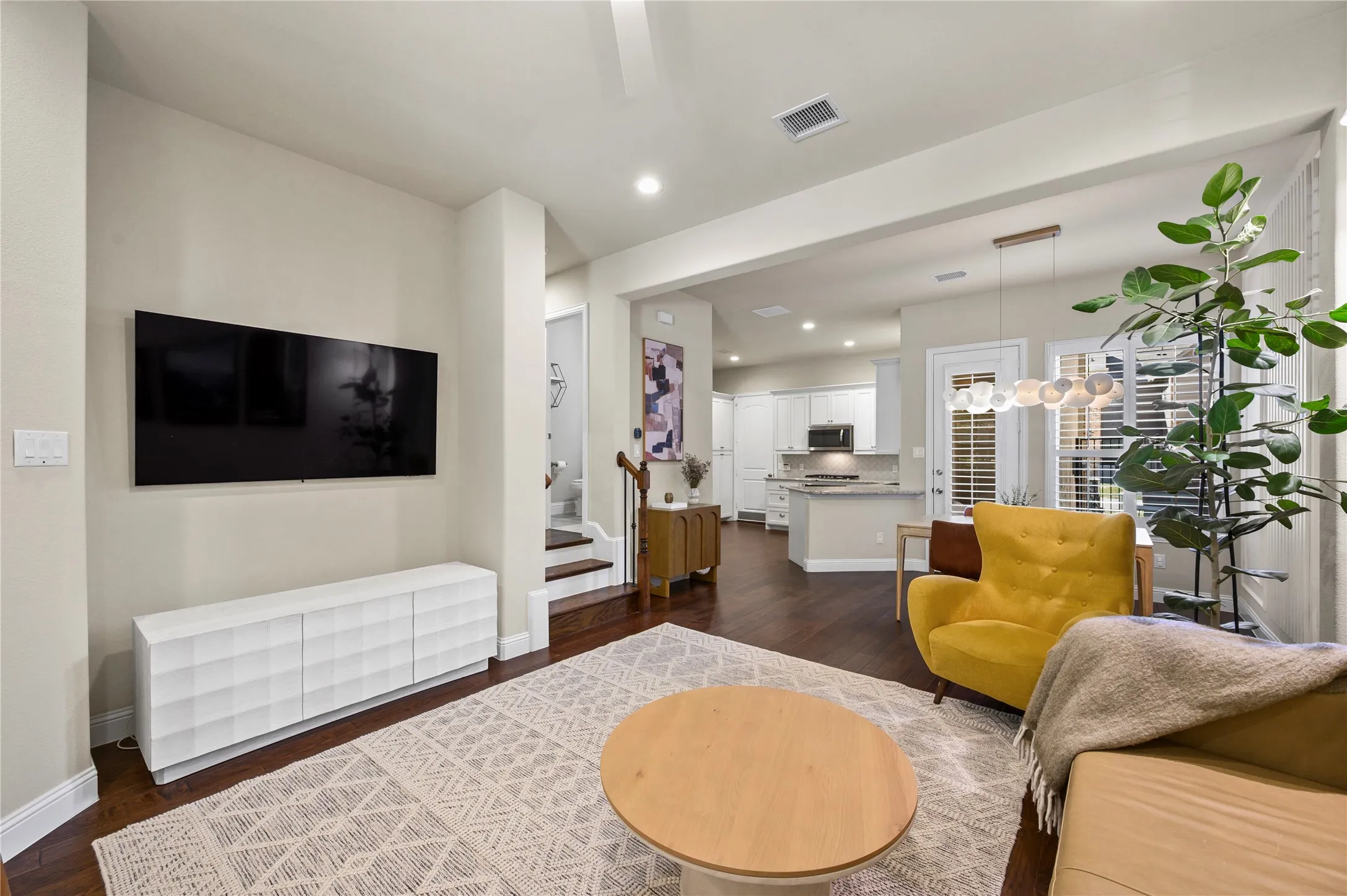 Townhouse For Sale in Denton County , 4161 Broadway Avenue, Flower Mound, Texas 75028, 3 Bedroom, 3 Bathroom, 2 Garage spaces, 1,969 Sqft, built in 2018, mls#21382155, Real Estate Agent in Flower Mound, Homes For Sale in Denton county, Homes For Sale in Flower Mound, Realtor in Flower Mound Texas, Real Estate Brokerage Independent Realty Texas, Luminita Cordes Realtor