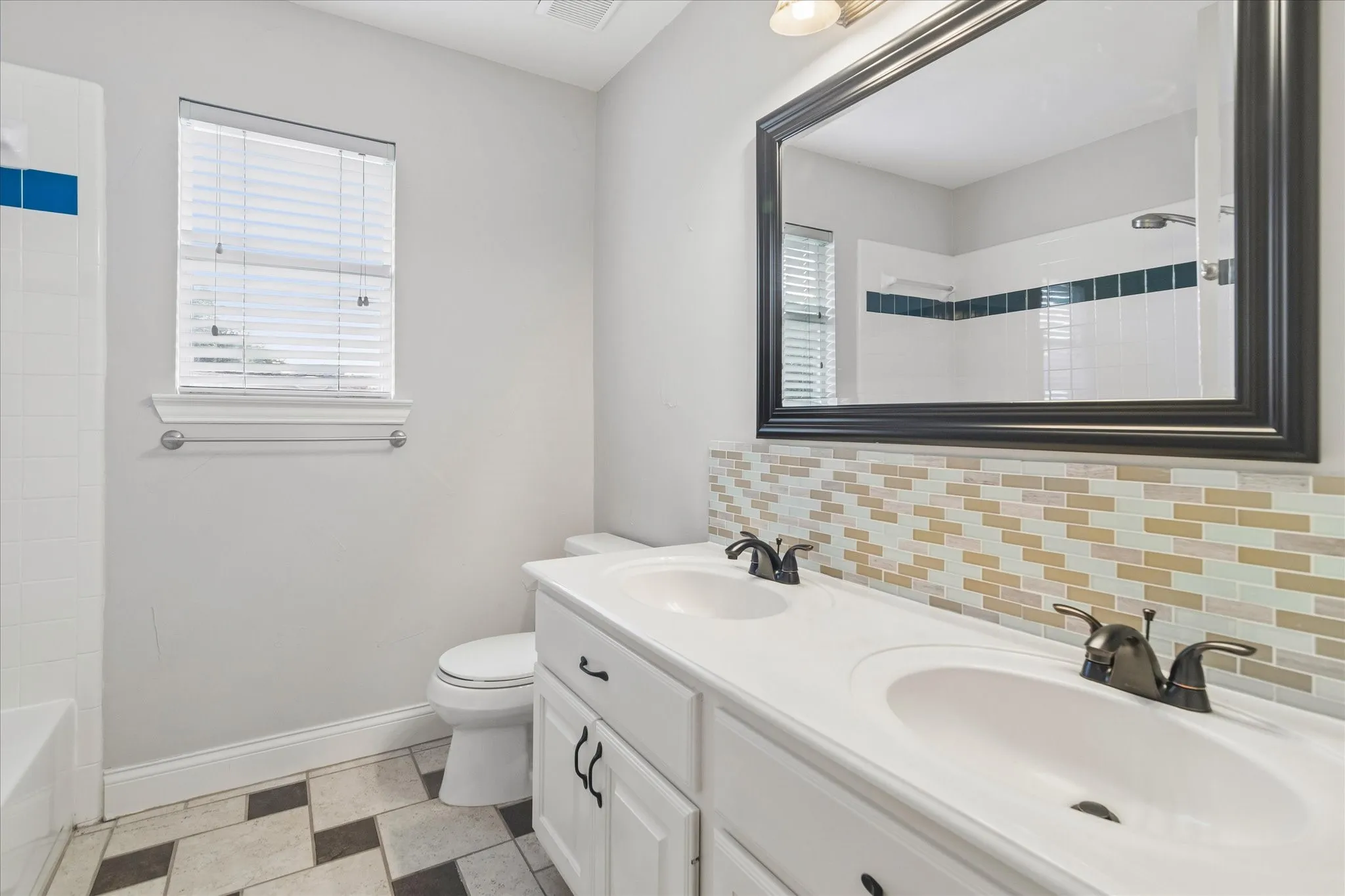 Single Family Residence For Rent in Collin County , 4661 Baldwin Lane, Plano, Texas 75024, 4 Bedroom, 3 Bathroom, 2 Garage spaces, 2,691 Sqft, built in 1997, mls#21379005, Real Estate Agent in Plano, Homes For Rent in Collin county, Homes For Rent in Plano, Realtor in Plano Texas, Real Estate Brokerage Independent Realty Texas, Luminita Cordes Realtor