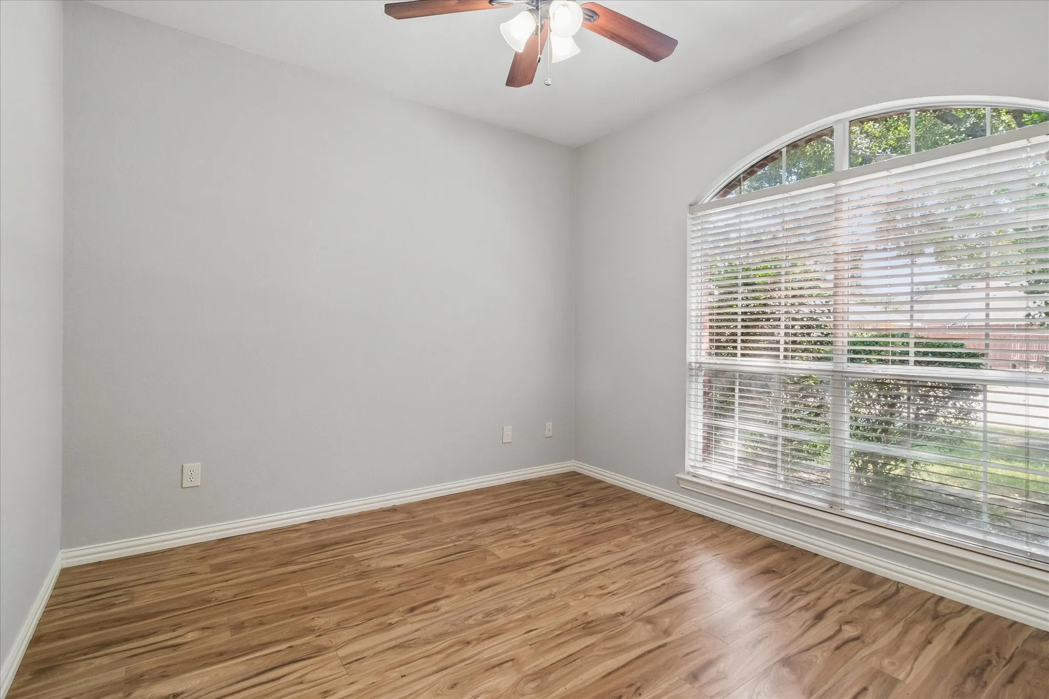 Single Family Residence For Rent in Collin County , 4661 Baldwin Lane, Plano, Texas 75024, 4 Bedroom, 3 Bathroom, 2 Garage spaces, 2,691 Sqft, built in 1997, mls#21379005, Real Estate Agent in Plano, Homes For Rent in Collin county, Homes For Rent in Plano, Realtor in Plano Texas, Real Estate Brokerage Independent Realty Texas, Luminita Cordes Realtor