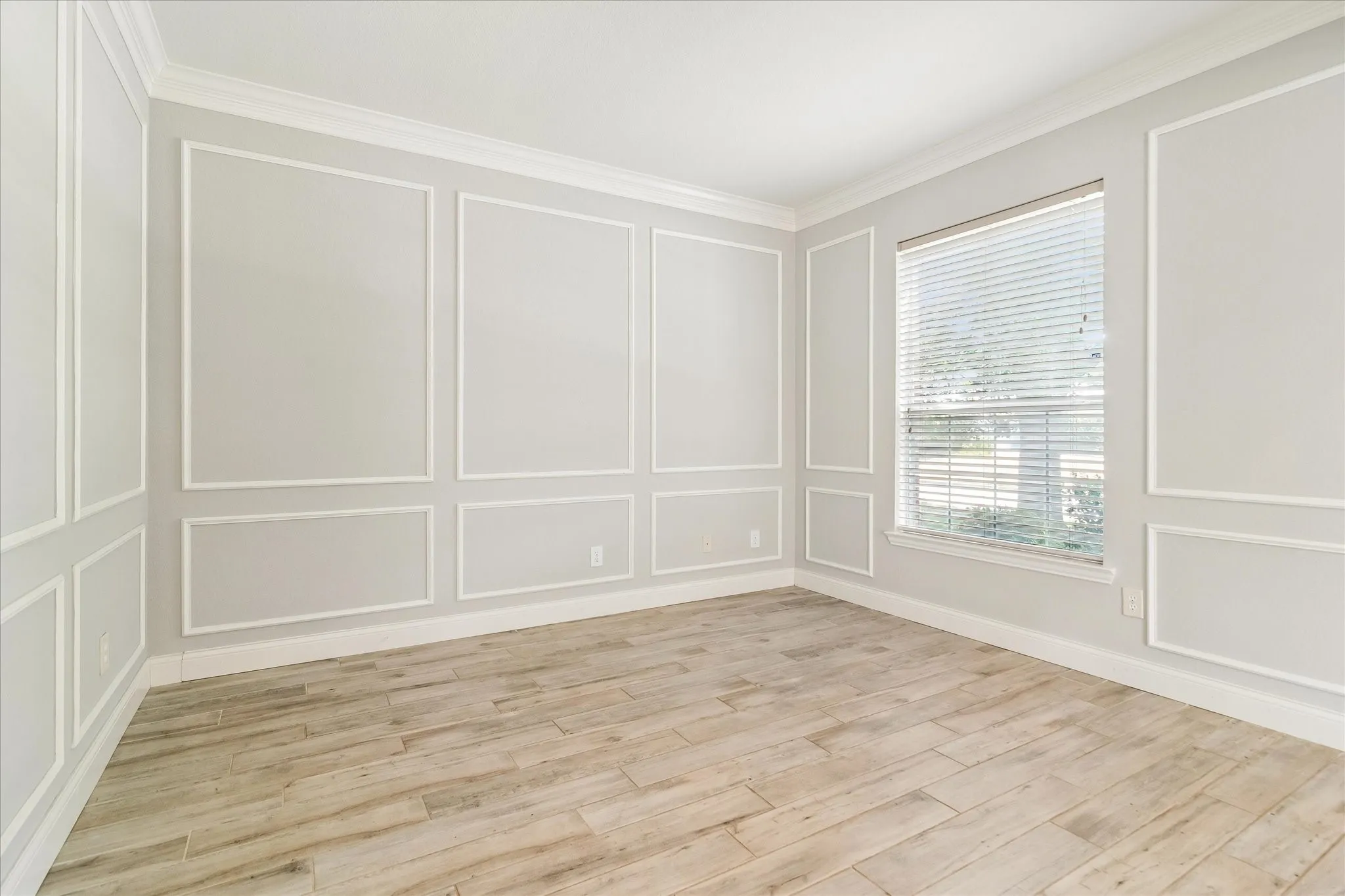 Single Family Residence For Rent in Collin County , 4661 Baldwin Lane, Plano, Texas 75024, 4 Bedroom, 3 Bathroom, 2 Garage spaces, 2,691 Sqft, built in 1997, mls#21379005, Real Estate Agent in Plano, Homes For Rent in Collin county, Homes For Rent in Plano, Realtor in Plano Texas, Real Estate Brokerage Independent Realty Texas, Luminita Cordes Realtor