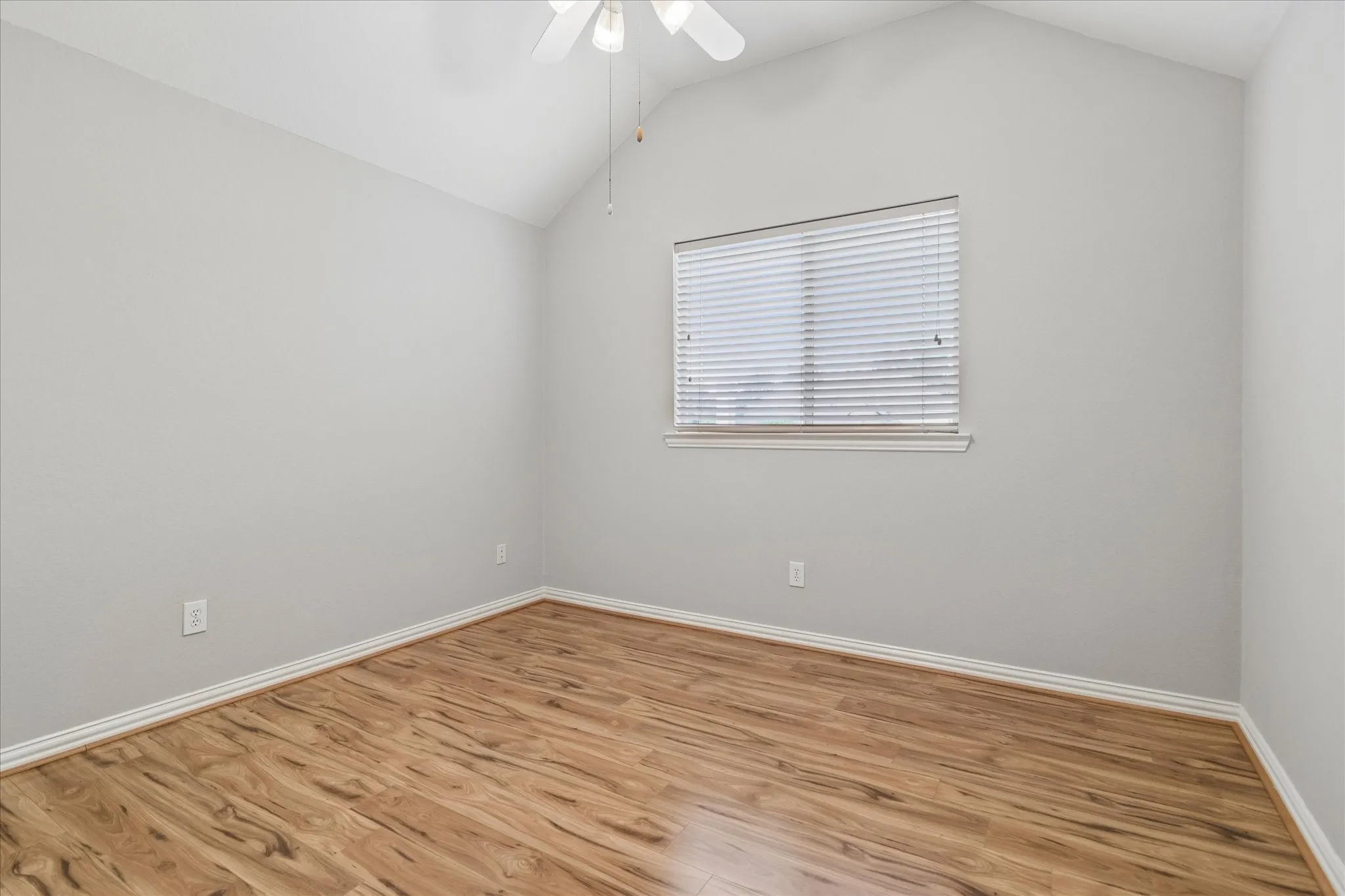 Single Family Residence For Rent in Collin County , 4661 Baldwin Lane, Plano, Texas 75024, 4 Bedroom, 3 Bathroom, 2 Garage spaces, 2,691 Sqft, built in 1997, mls#21379005, Real Estate Agent in Plano, Homes For Rent in Collin county, Homes For Rent in Plano, Realtor in Plano Texas, Real Estate Brokerage Independent Realty Texas, Luminita Cordes Realtor