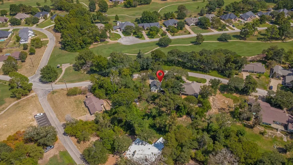 Single Family Residence For Sale in Smith County , 224 Hideaway Lane E, Hideaway, Texas 75771, 2 Bedroom, 2 Bathroom, Garage spaces, 1,330 Sqft, built in 1970, mls#21382158, Real Estate Agent in Hideaway, Homes For Sale in Smith county, Homes For Sale in Hideaway, Realtor in Hideaway Texas, Real Estate Brokerage Independent Realty Texas, Luminita Cordes Realtor
