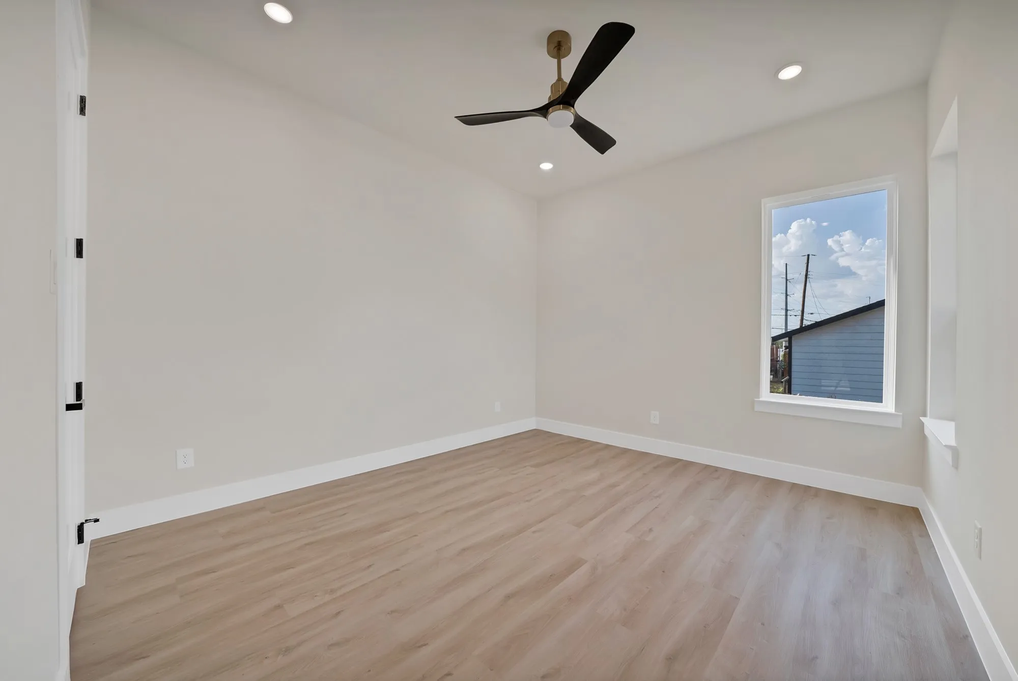 Single Family Residence For Sale in Dallas County , 1415 Fayette Street, Dallas, Texas 75203, 4 Bedroom, 4 Bathroom, 2 Garage spaces, 2,858 Sqft, built in 2026, mls#21360644, Real Estate Agent in Dallas, Homes For Sale in Dallas county, Homes For Sale in Dallas, Realtor in Dallas Texas, Real Estate Brokerage Independent Realty Texas, Luminita Cordes Realtor