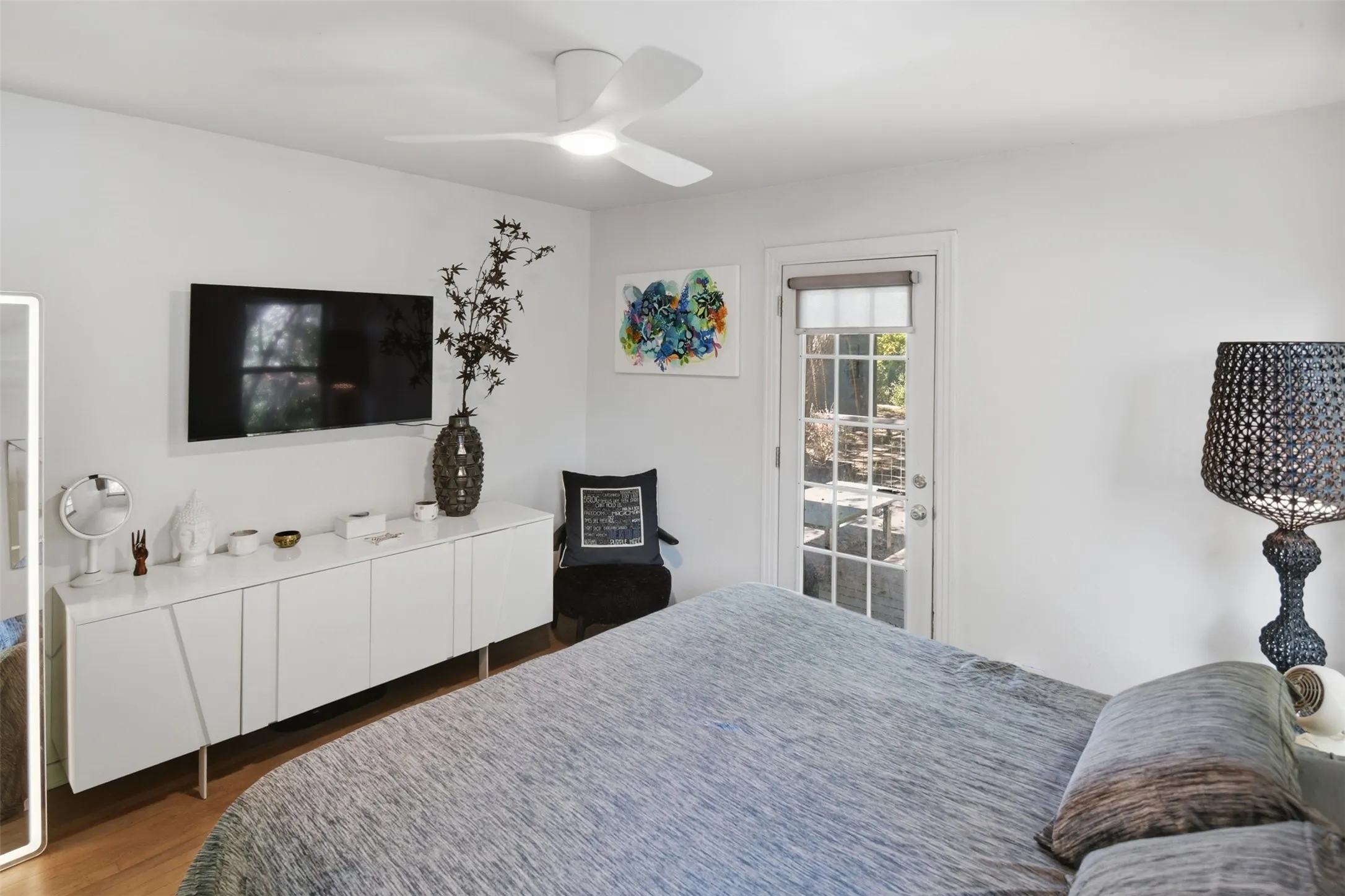 Single Family Residence For Sale in Dallas County , 1906 Lakeland Drive, Dallas, Texas 75218, 2 Bedroom, 1 Bathroom, 1 Garage spaces, 1,053 Sqft, built in 1950, mls#21371343, Real Estate Agent in Dallas, Homes For Sale in Dallas county, Homes For Sale in Dallas, Realtor in Dallas Texas, Real Estate Brokerage Independent Realty Texas, Luminita Cordes Realtor