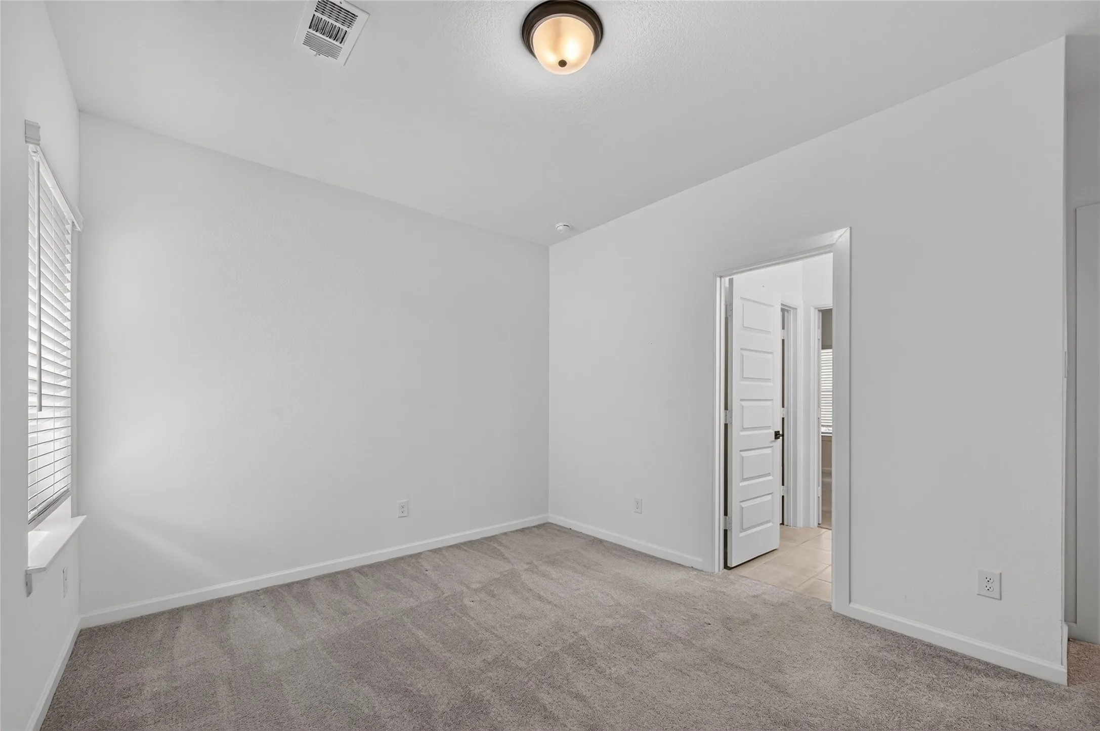 Single Family Residence For Sale in Denton County , 2552 Four Roses Drive, Lewisville, Texas 75056, 4 Bedroom, 4 Bathroom, 2 Garage spaces, 2,816 Sqft, built in 2023, mls#21382164, Real Estate Agent in Lewisville, Homes For Sale in Denton county, Homes For Sale in Lewisville, Realtor in Lewisville Texas, Real Estate Brokerage Independent Realty Texas, Luminita Cordes Realtor