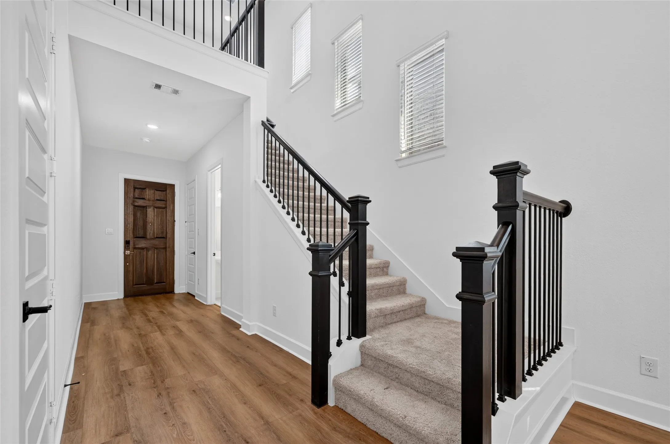 Single Family Residence For Sale in Denton County , 2552 Four Roses Drive, Lewisville, Texas 75056, 4 Bedroom, 4 Bathroom, 2 Garage spaces, 2,816 Sqft, built in 2023, mls#21382164, Real Estate Agent in Lewisville, Homes For Sale in Denton county, Homes For Sale in Lewisville, Realtor in Lewisville Texas, Real Estate Brokerage Independent Realty Texas, Luminita Cordes Realtor