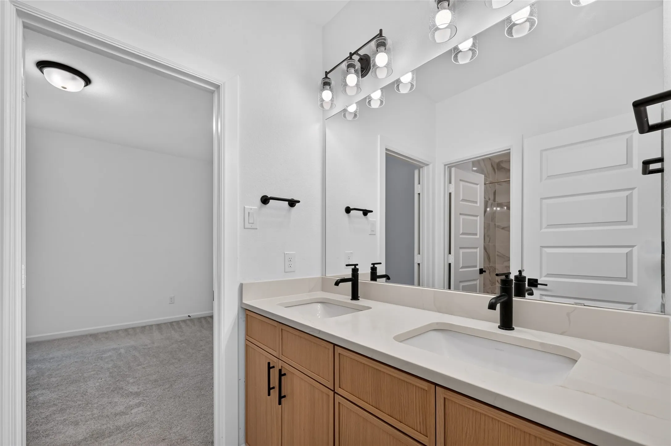Single Family Residence For Sale in Denton County , 2552 Four Roses Drive, Lewisville, Texas 75056, 4 Bedroom, 4 Bathroom, 2 Garage spaces, 2,816 Sqft, built in 2023, mls#21382164, Real Estate Agent in Lewisville, Homes For Sale in Denton county, Homes For Sale in Lewisville, Realtor in Lewisville Texas, Real Estate Brokerage Independent Realty Texas, Luminita Cordes Realtor