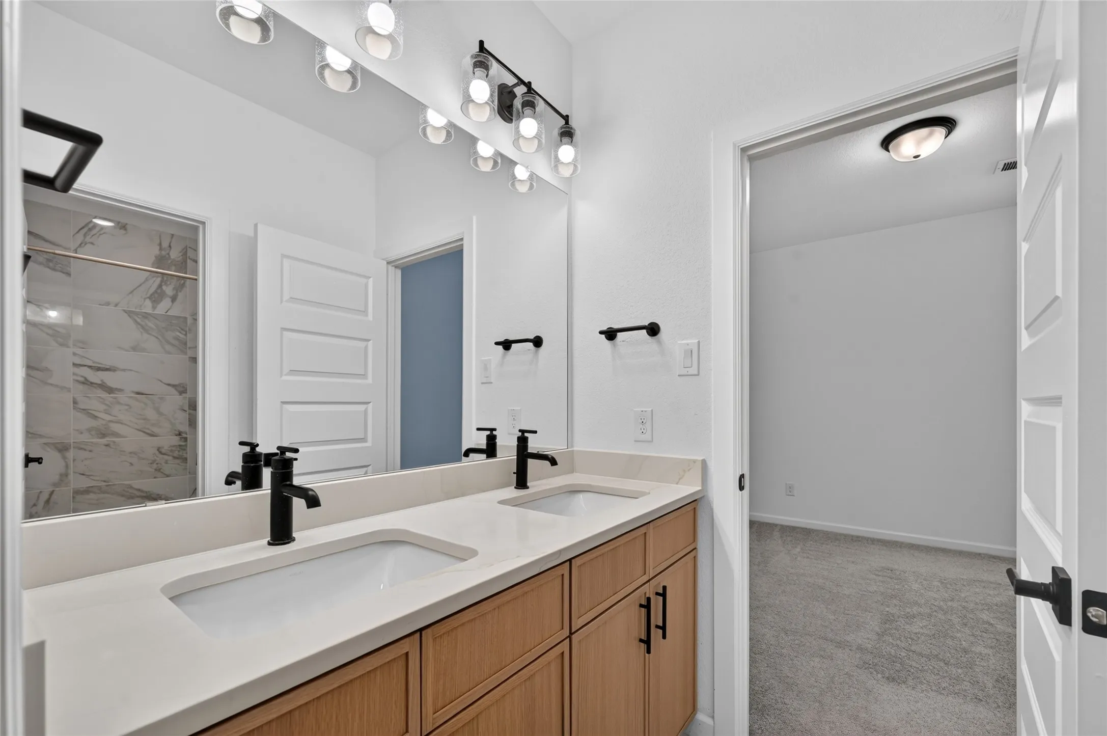 Single Family Residence For Sale in Denton County , 2552 Four Roses Drive, Lewisville, Texas 75056, 4 Bedroom, 4 Bathroom, 2 Garage spaces, 2,816 Sqft, built in 2023, mls#21382164, Real Estate Agent in Lewisville, Homes For Sale in Denton county, Homes For Sale in Lewisville, Realtor in Lewisville Texas, Real Estate Brokerage Independent Realty Texas, Luminita Cordes Realtor