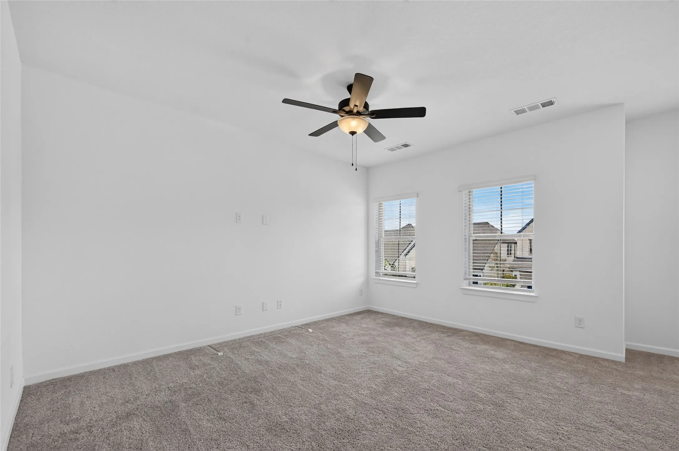 Single Family Residence For Sale in Denton County , 2552 Four Roses Drive, Lewisville, Texas 75056, 4 Bedroom, 4 Bathroom, 2 Garage spaces, 2,816 Sqft, built in 2023, mls#21382164, Real Estate Agent in Lewisville, Homes For Sale in Denton county, Homes For Sale in Lewisville, Realtor in Lewisville Texas, Real Estate Brokerage Independent Realty Texas, Luminita Cordes Realtor