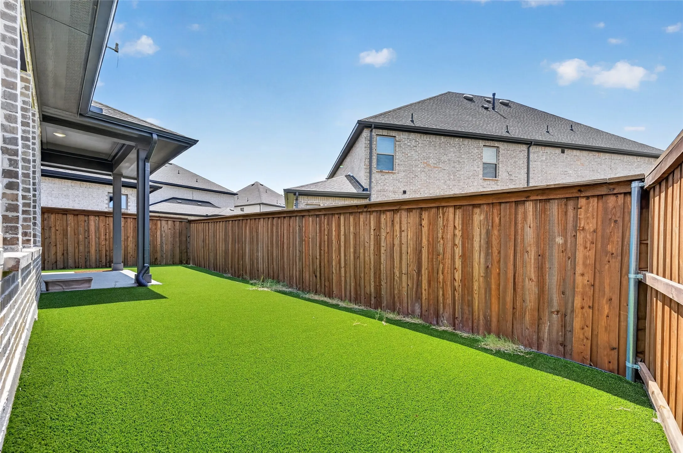 Single Family Residence For Sale in Denton County , 2552 Four Roses Drive, Lewisville, Texas 75056, 4 Bedroom, 4 Bathroom, 2 Garage spaces, 2,816 Sqft, built in 2023, mls#21382164, Real Estate Agent in Lewisville, Homes For Sale in Denton county, Homes For Sale in Lewisville, Realtor in Lewisville Texas, Real Estate Brokerage Independent Realty Texas, Luminita Cordes Realtor
