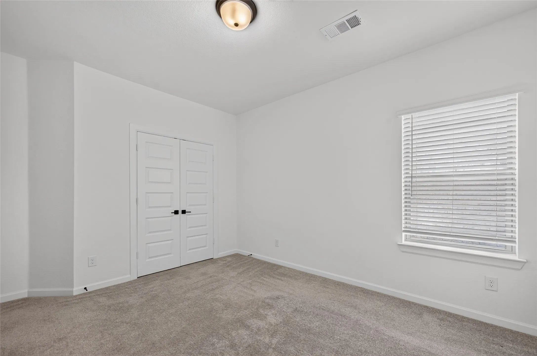 Single Family Residence For Sale in Denton County , 2552 Four Roses Drive, Lewisville, Texas 75056, 4 Bedroom, 4 Bathroom, 2 Garage spaces, 2,816 Sqft, built in 2023, mls#21382164, Real Estate Agent in Lewisville, Homes For Sale in Denton county, Homes For Sale in Lewisville, Realtor in Lewisville Texas, Real Estate Brokerage Independent Realty Texas, Luminita Cordes Realtor