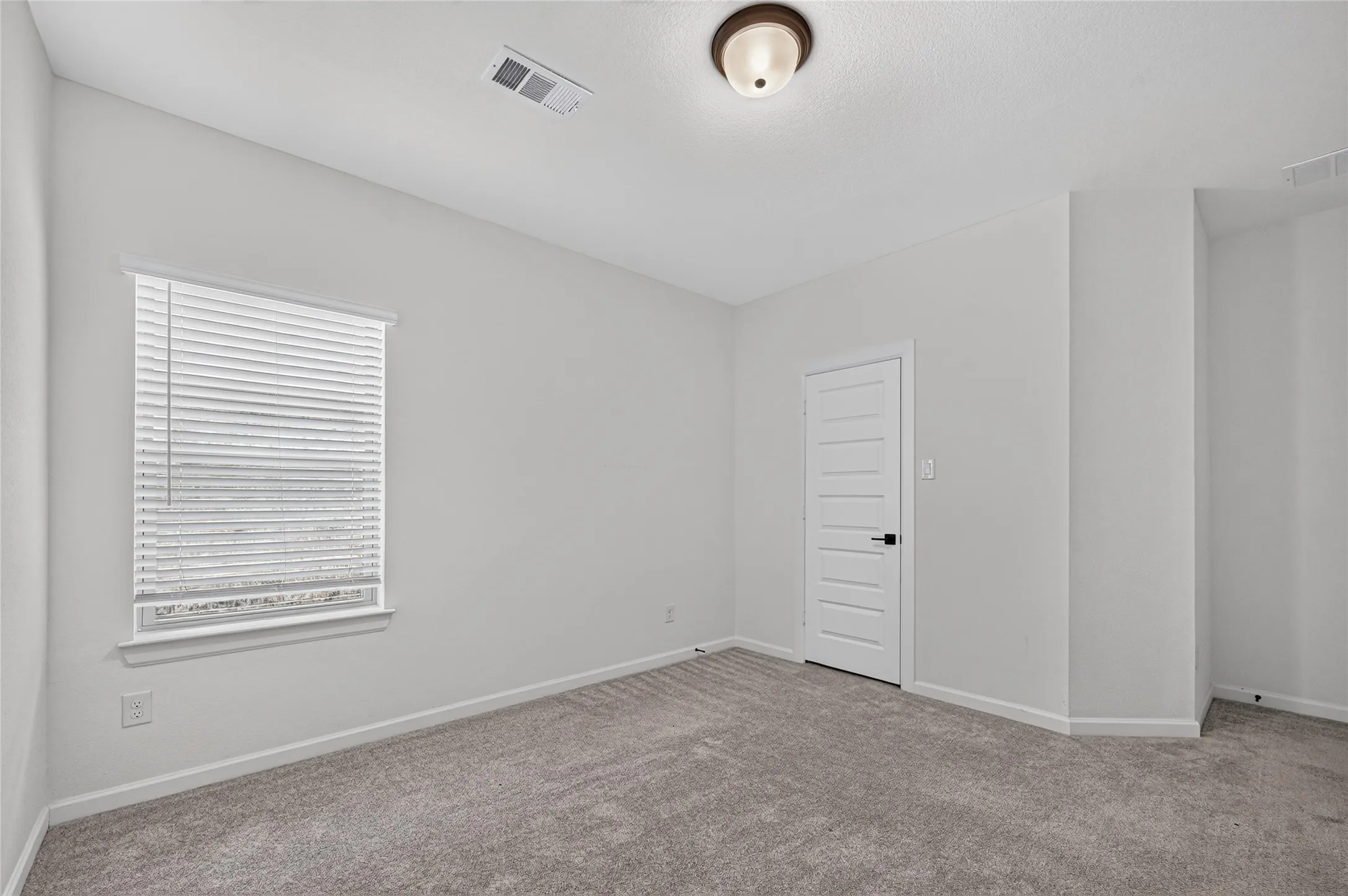 Single Family Residence For Sale in Denton County , 2552 Four Roses Drive, Lewisville, Texas 75056, 4 Bedroom, 4 Bathroom, 2 Garage spaces, 2,816 Sqft, built in 2023, mls#21382164, Real Estate Agent in Lewisville, Homes For Sale in Denton county, Homes For Sale in Lewisville, Realtor in Lewisville Texas, Real Estate Brokerage Independent Realty Texas, Luminita Cordes Realtor