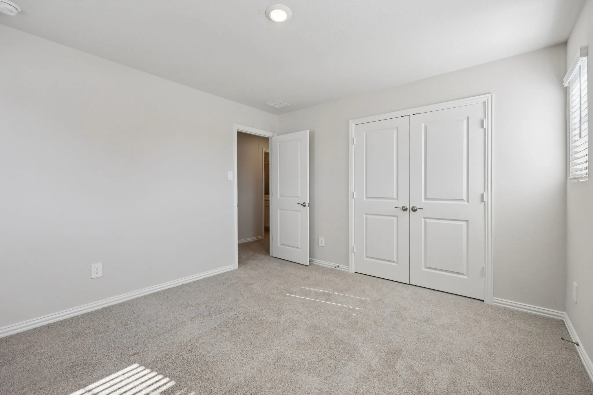 Photo is not of the actual home, but is an inspirational photo of builder’s model home and may depict options, furnishings, and/or decorator features that are not included.