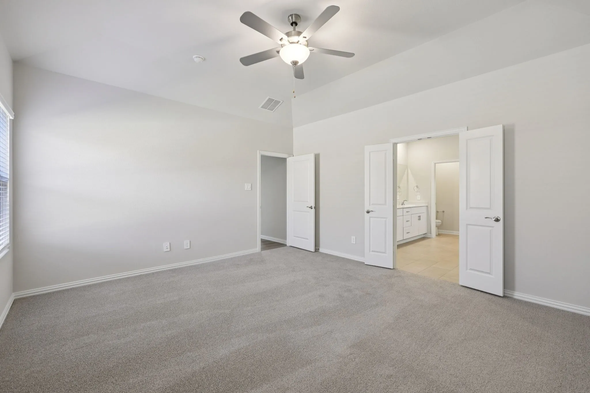 Photo is not of the actual home, but is an inspirational photo of builder’s model home and may depict options, furnishings, and/or decorator features that are not included.