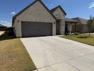Single Family Residence For Rent in Johnson County , 1909 Chippewa Drive, Cleburne, Texas 76033, 3 Bedroom, 2 Bathroom, 2 Garage spaces, 1,817 Sqft, built in 2024, mls#21382127, Real Estate Agent in Cleburne, Homes For Rent in Johnson county, Homes For Rent in Cleburne, Realtor in Cleburne Texas, Real Estate Brokerage Independent Realty Texas, Luminita Cordes Realtor