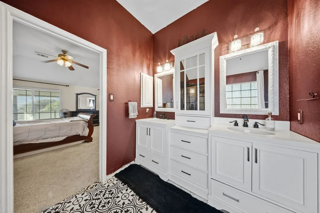 Single Family Residence For Sale in Denton County , 6601 Redwood Lane, The Colony, Texas 75056, 4 Bedroom, 3 Bathroom, 2 Garage spaces, 3,255 Sqft, built in 2001, mls#21364544, Real Estate Agent in The Colony, Homes For Sale in Denton county, Homes For Sale in The Colony, Realtor in The Colony Texas, Real Estate Brokerage Independent Realty Texas, Luminita Cordes Realtor