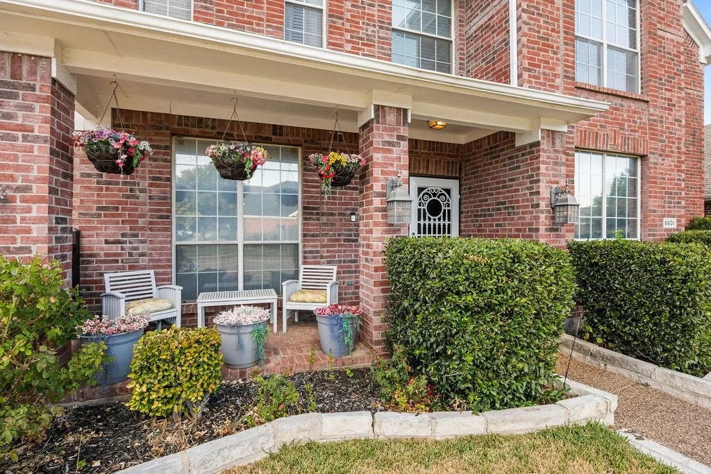 Single Family Residence For Sale in Denton County , 6601 Redwood Lane, The Colony, Texas 75056, 4 Bedroom, 3 Bathroom, 2 Garage spaces, 3,255 Sqft, built in 2001, mls#21364544, Real Estate Agent in The Colony, Homes For Sale in Denton county, Homes For Sale in The Colony, Realtor in The Colony Texas, Real Estate Brokerage Independent Realty Texas, Luminita Cordes Realtor