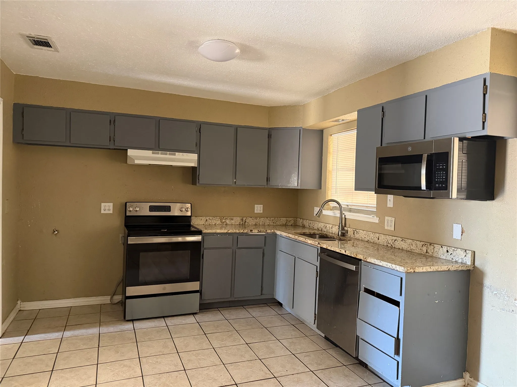 Single Family Residence For Sale in Taylor County , 510 S Jefferson Drive, Abilene, Texas 79605, 4 Bedroom, 2 Bathroom, Garage spaces, 1,607 Sqft, built in 1954, mls#21382121, Real Estate Agent in Abilene, Homes For Sale in Taylor county, Homes For Sale in Abilene, Realtor in Abilene Texas, Real Estate Brokerage Independent Realty Texas, Luminita Cordes Realtor