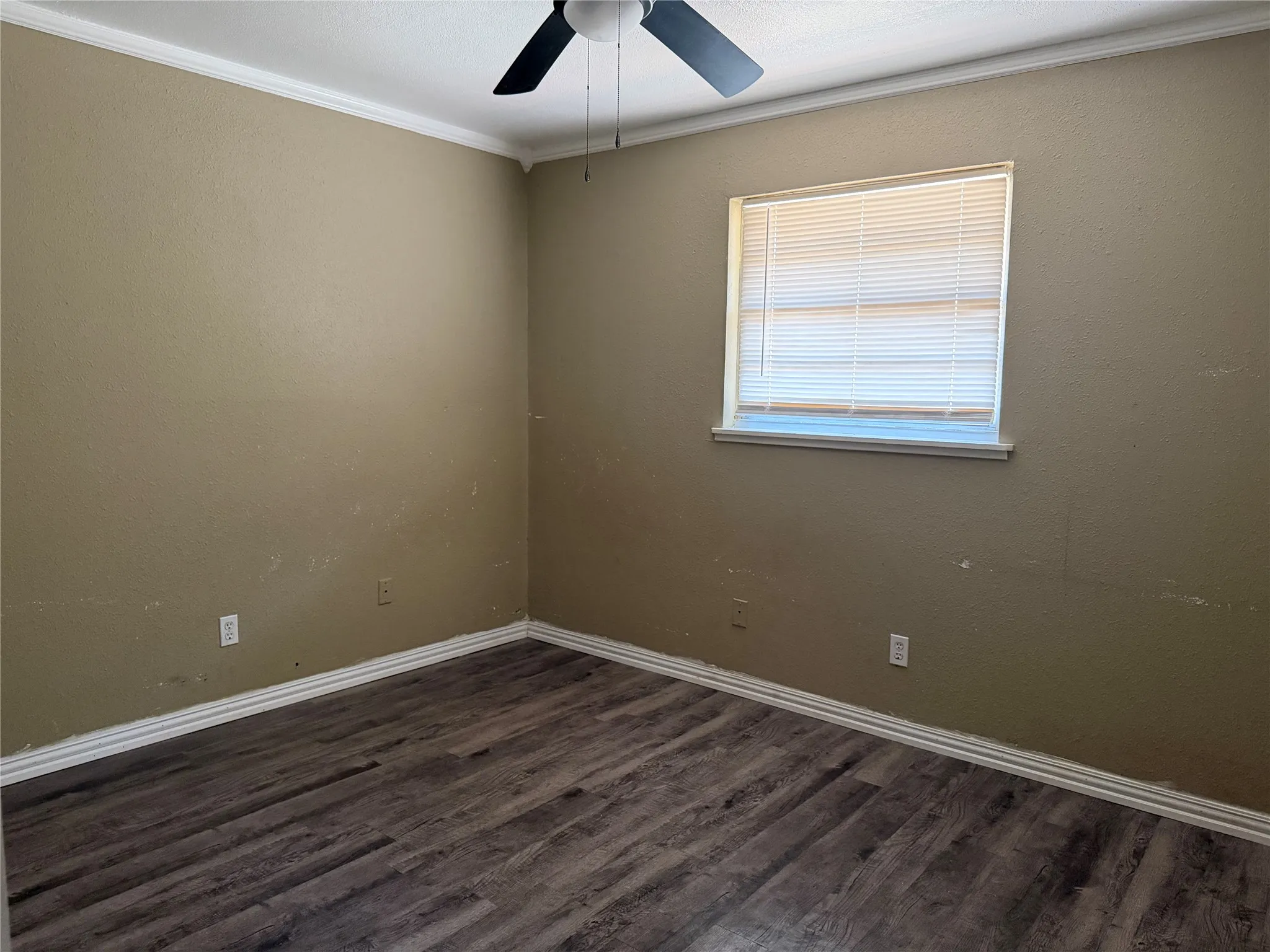 Single Family Residence For Sale in Taylor County , 510 S Jefferson Drive, Abilene, Texas 79605, 4 Bedroom, 2 Bathroom, Garage spaces, 1,607 Sqft, built in 1954, mls#21382121, Real Estate Agent in Abilene, Homes For Sale in Taylor county, Homes For Sale in Abilene, Realtor in Abilene Texas, Real Estate Brokerage Independent Realty Texas, Luminita Cordes Realtor