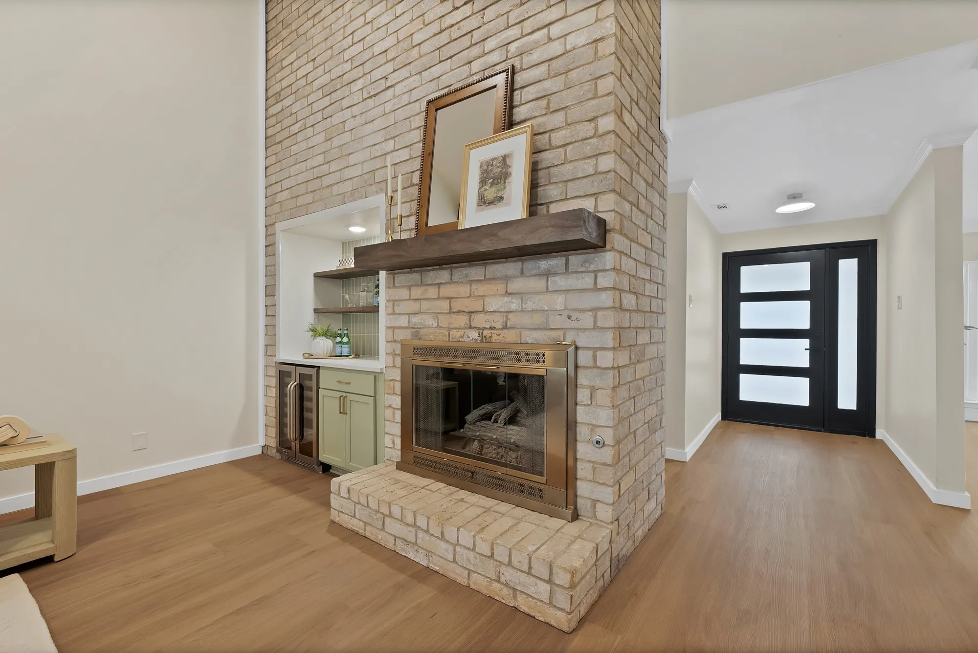 Single Family Residence For Sale in Dallas County , 413 Campbell Court, Richardson, Texas 75080, 4 Bedroom, 2 Bathroom, 2 Garage spaces, 2,056 Sqft, built in 1975, mls#21381588, Real Estate Agent in Richardson, Homes For Sale in Dallas county, Homes For Sale in Richardson, Realtor in Richardson Texas, Real Estate Brokerage Independent Realty Texas, Luminita Cordes Realtor