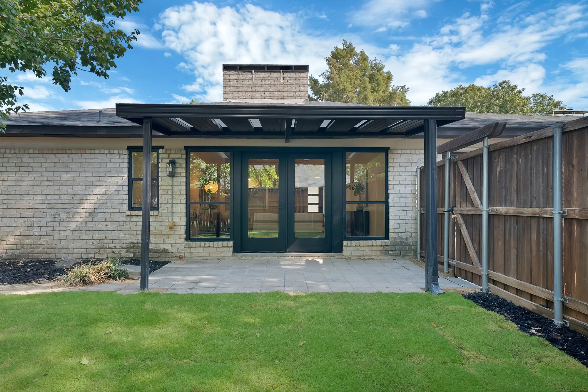 Single Family Residence For Sale in Dallas County , 413 Campbell Court, Richardson, Texas 75080, 4 Bedroom, 2 Bathroom, 2 Garage spaces, 2,056 Sqft, built in 1975, mls#21381588, Real Estate Agent in Richardson, Homes For Sale in Dallas county, Homes For Sale in Richardson, Realtor in Richardson Texas, Real Estate Brokerage Independent Realty Texas, Luminita Cordes Realtor