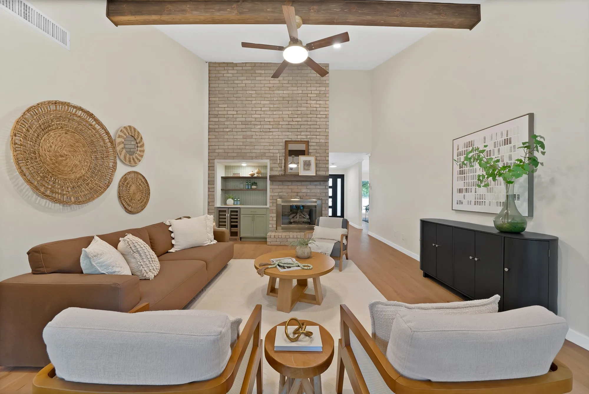 Single Family Residence For Sale in Dallas County , 413 Campbell Court, Richardson, Texas 75080, 4 Bedroom, 2 Bathroom, 2 Garage spaces, 2,056 Sqft, built in 1975, mls#21381588, Real Estate Agent in Richardson, Homes For Sale in Dallas county, Homes For Sale in Richardson, Realtor in Richardson Texas, Real Estate Brokerage Independent Realty Texas, Luminita Cordes Realtor