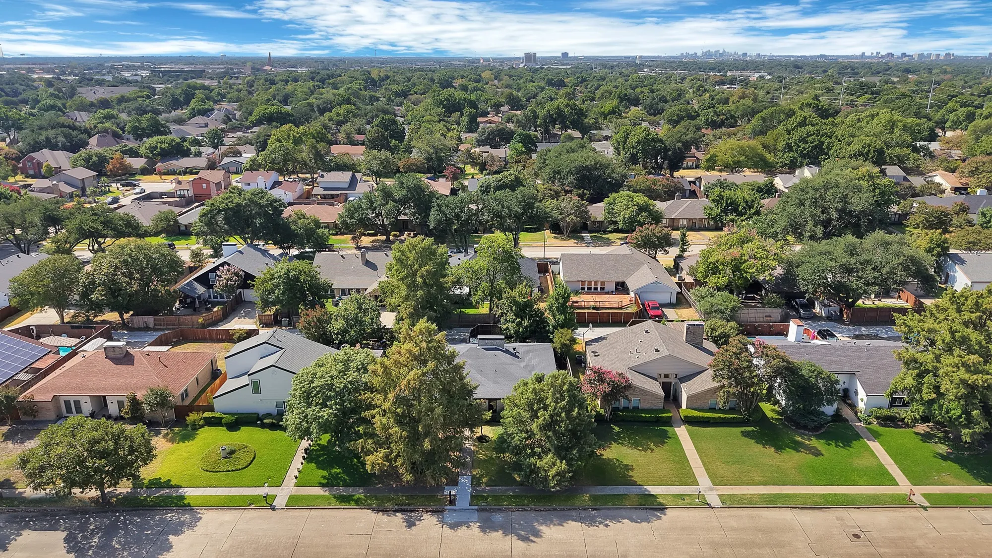 Single Family Residence For Sale in Dallas County , 413 Campbell Court, Richardson, Texas 75080, 4 Bedroom, 2 Bathroom, 2 Garage spaces, 2,056 Sqft, built in 1975, mls#21381588, Real Estate Agent in Richardson, Homes For Sale in Dallas county, Homes For Sale in Richardson, Realtor in Richardson Texas, Real Estate Brokerage Independent Realty Texas, Luminita Cordes Realtor