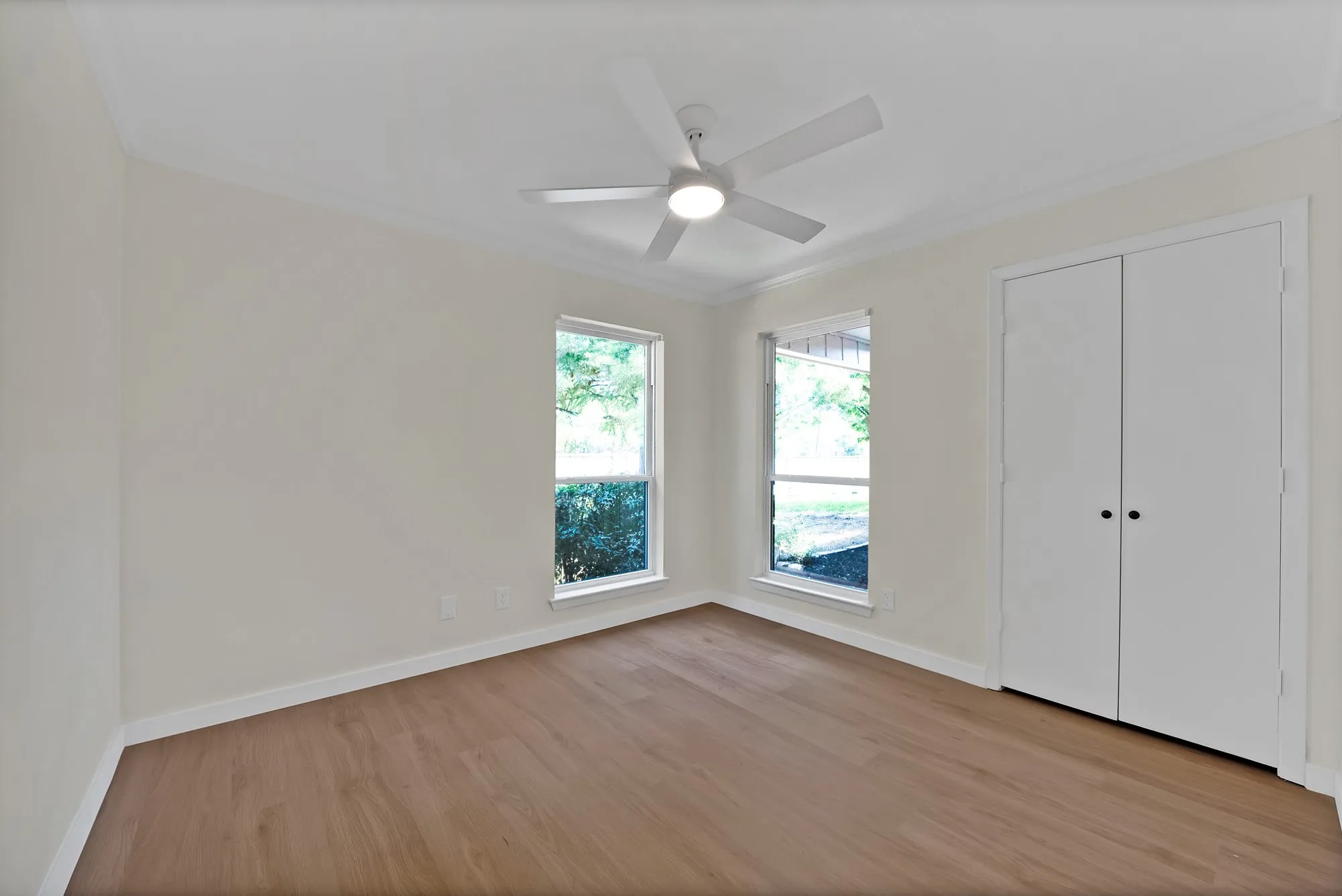 Single Family Residence For Sale in Dallas County , 413 Campbell Court, Richardson, Texas 75080, 4 Bedroom, 2 Bathroom, 2 Garage spaces, 2,056 Sqft, built in 1975, mls#21381588, Real Estate Agent in Richardson, Homes For Sale in Dallas county, Homes For Sale in Richardson, Realtor in Richardson Texas, Real Estate Brokerage Independent Realty Texas, Luminita Cordes Realtor