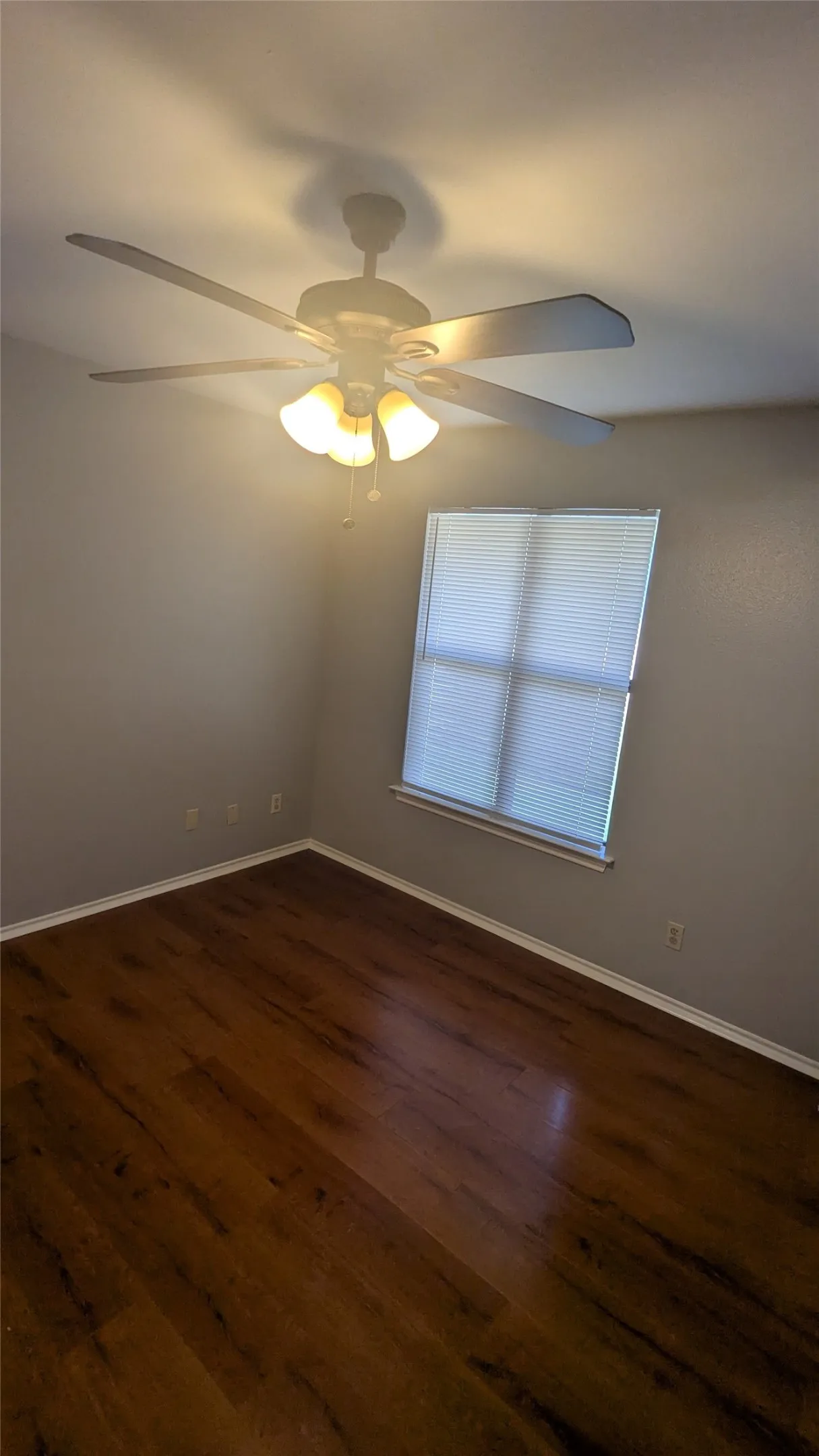 Duplex For Rent in Dallas County , 709 Hillcrest Court, Cedar Hill, Texas 75104, 2 Bedroom, 2 Bathroom, Garage spaces, 900 Sqft, built in 1983, mls#21381078, Real Estate Agent in Cedar Hill, Homes For Rent in Dallas county, Homes For Rent in Cedar Hill, Realtor in Cedar Hill Texas, Real Estate Brokerage Independent Realty Texas, Luminita Cordes Realtor