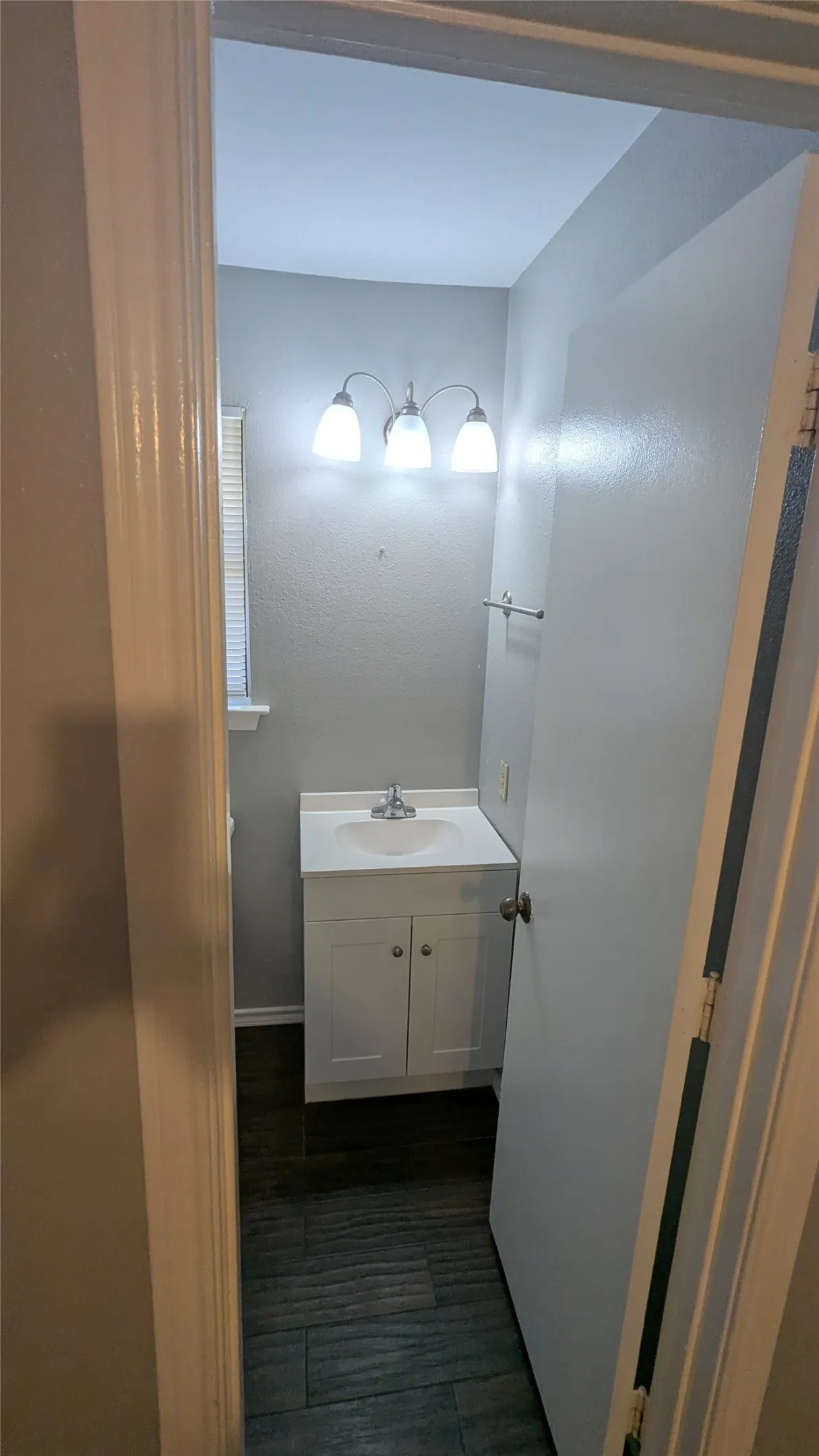 Duplex For Rent in Dallas County , 709 Hillcrest Court, Cedar Hill, Texas 75104, 2 Bedroom, 2 Bathroom, Garage spaces, 900 Sqft, built in 1983, mls#21381078, Real Estate Agent in Cedar Hill, Homes For Rent in Dallas county, Homes For Rent in Cedar Hill, Realtor in Cedar Hill Texas, Real Estate Brokerage Independent Realty Texas, Luminita Cordes Realtor