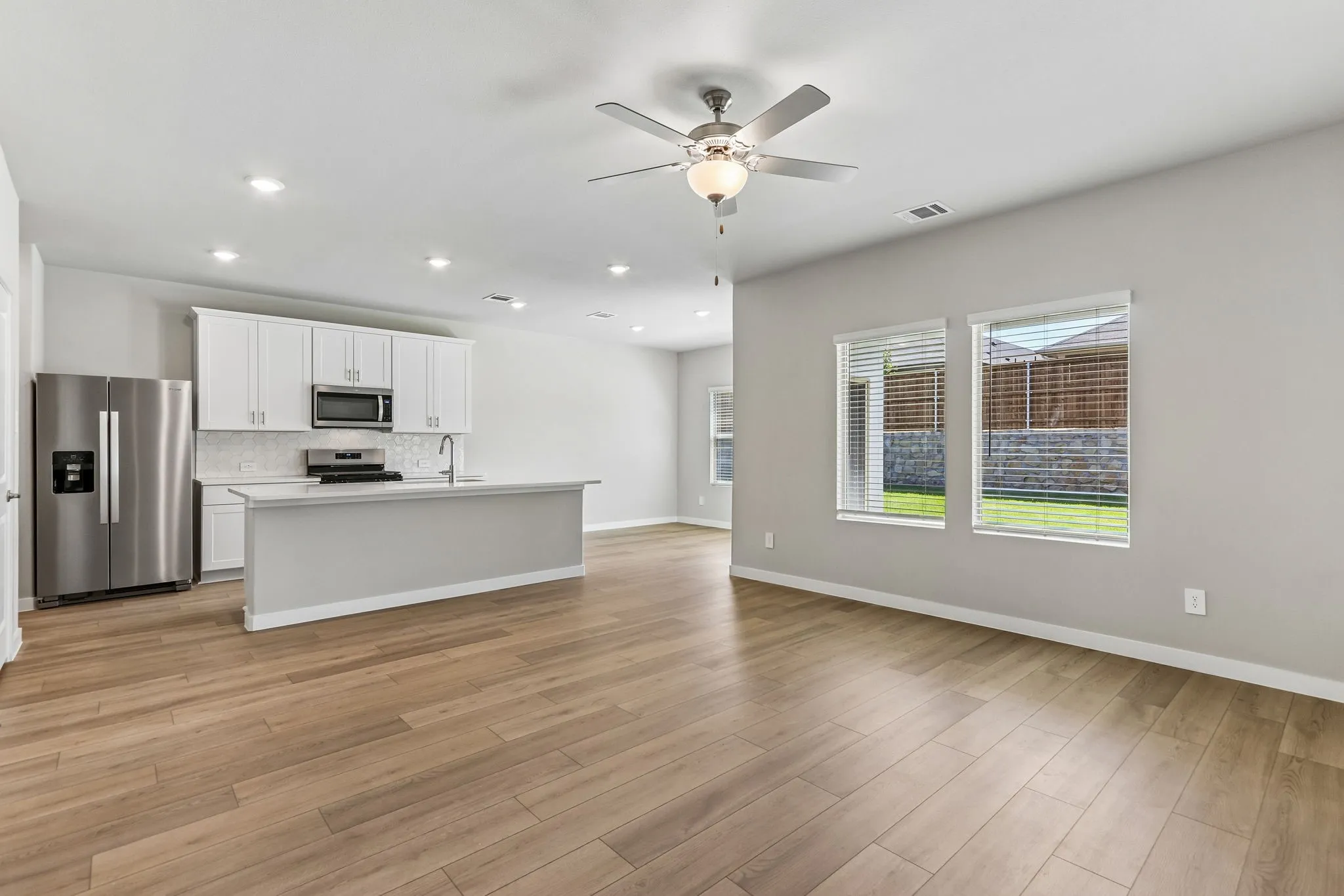  Photo is not of the actual home, but is an inspirational photo of builder’s model home and may depict options, furnishings, and/or decorator features that are not included.
