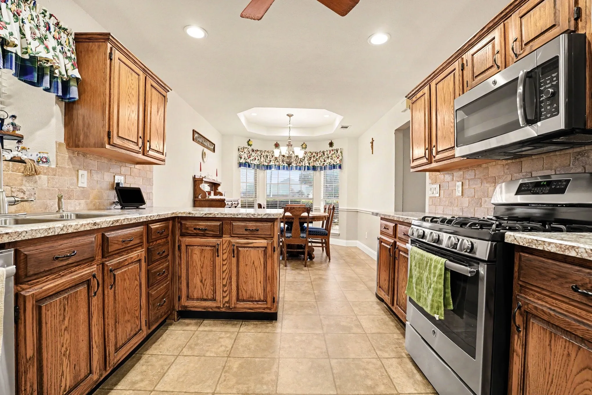 Single Family Residence For Sale in Dallas County , 3120 Greenfield Court, Mesquite, Texas 75181, 3 Bedroom, 2 Bathroom, 2 Garage spaces, 1,597 Sqft, built in 1993, mls#21375216, Real Estate Agent in Mesquite, Homes For Sale in Dallas county, Homes For Sale in Mesquite, Realtor in Mesquite Texas, Real Estate Brokerage Independent Realty Texas, Luminita Cordes Realtor