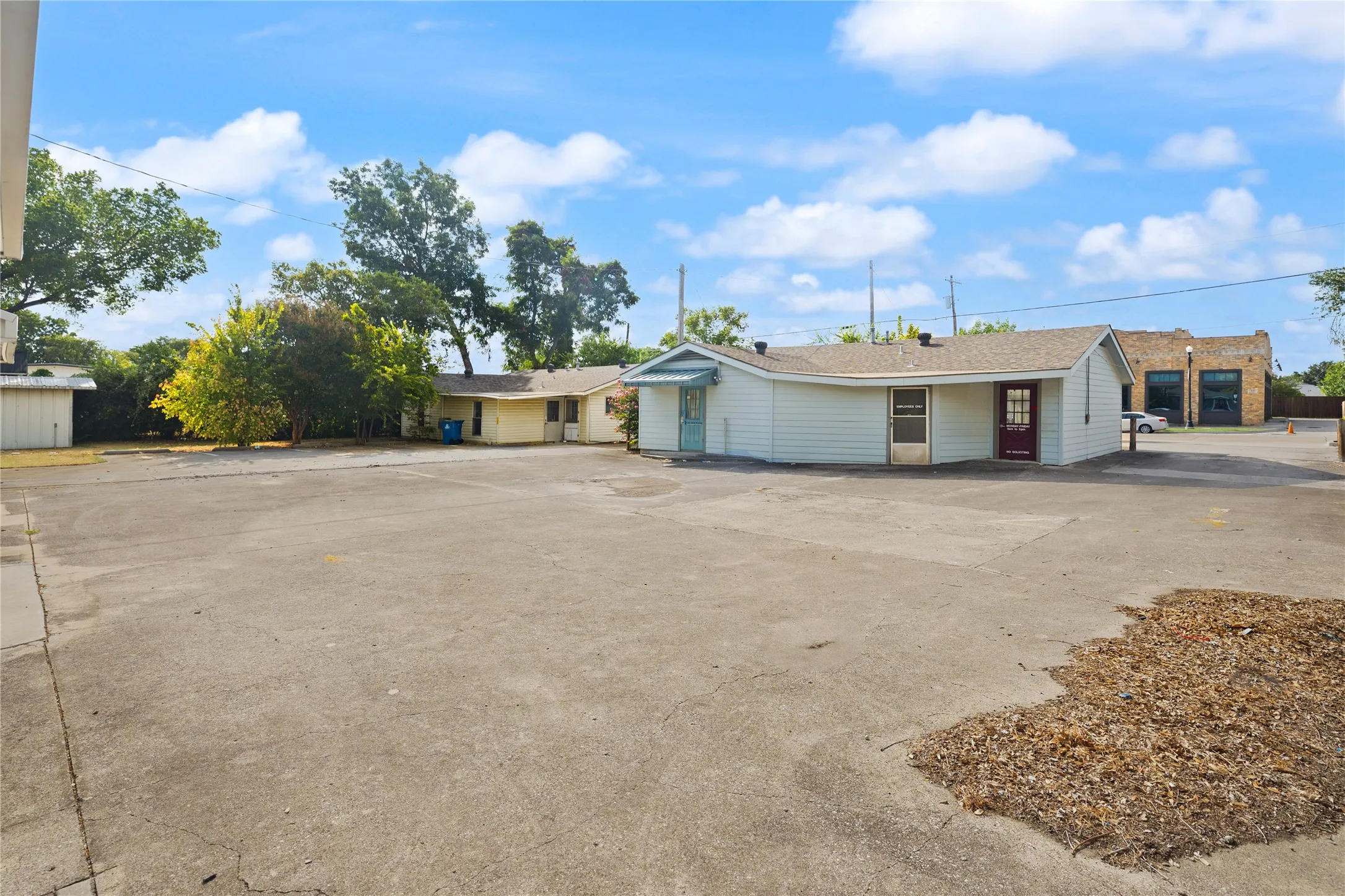 Retail For Sale in Denton County , 325 & 331 E Main Street, Lewisville, Texas 75057, 0, 0, Garage spaces, 0 Sqft, built in 1965, mls#21373701, Real Estate Agent in Lewisville, Homes For Sale in Denton county, Homes For Sale in Lewisville, Realtor in Lewisville Texas, Real Estate Brokerage Independent Realty Texas, Luminita Cordes Realtor