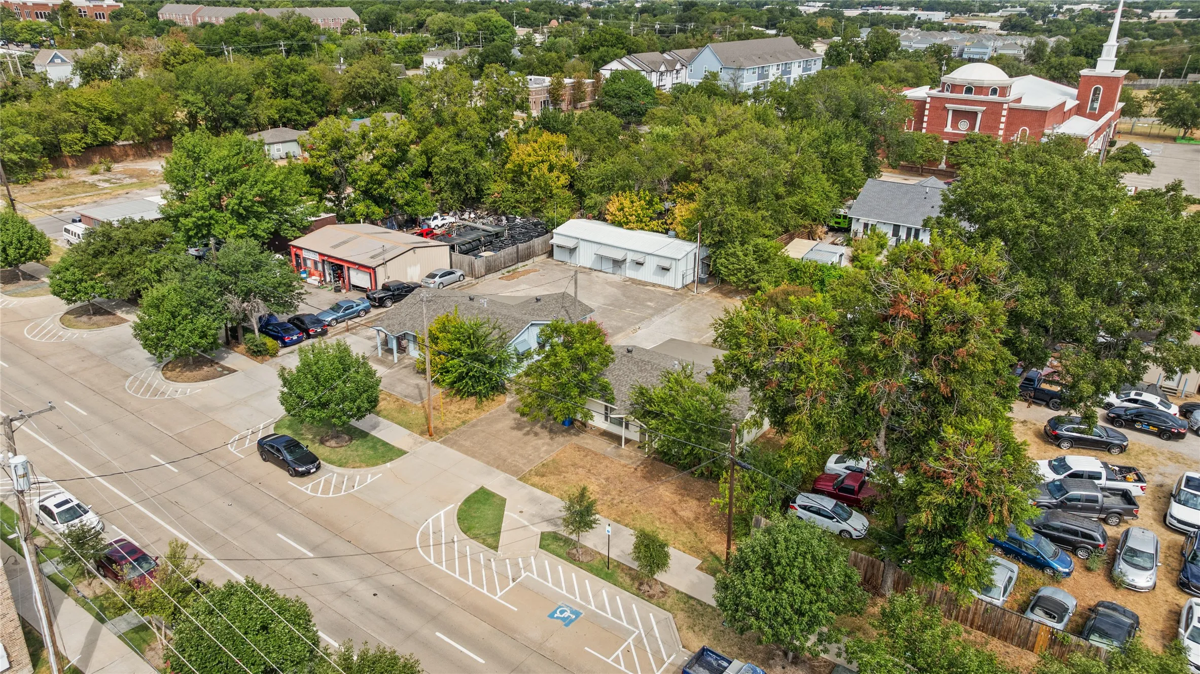 Retail For Sale in Denton County , 325 & 331 E Main Street, Lewisville, Texas 75057, 0, 0, Garage spaces, 0 Sqft, built in 1965, mls#21373701, Real Estate Agent in Lewisville, Homes For Sale in Denton county, Homes For Sale in Lewisville, Realtor in Lewisville Texas, Real Estate Brokerage Independent Realty Texas, Luminita Cordes Realtor