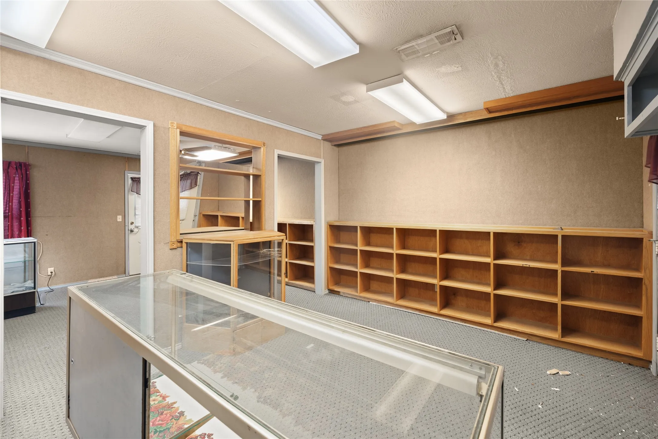 Retail For Sale in Denton County , 325 & 331 E Main Street, Lewisville, Texas 75057, 0, 0, Garage spaces, 0 Sqft, built in 1965, mls#21373701, Real Estate Agent in Lewisville, Homes For Sale in Denton county, Homes For Sale in Lewisville, Realtor in Lewisville Texas, Real Estate Brokerage Independent Realty Texas, Luminita Cordes Realtor