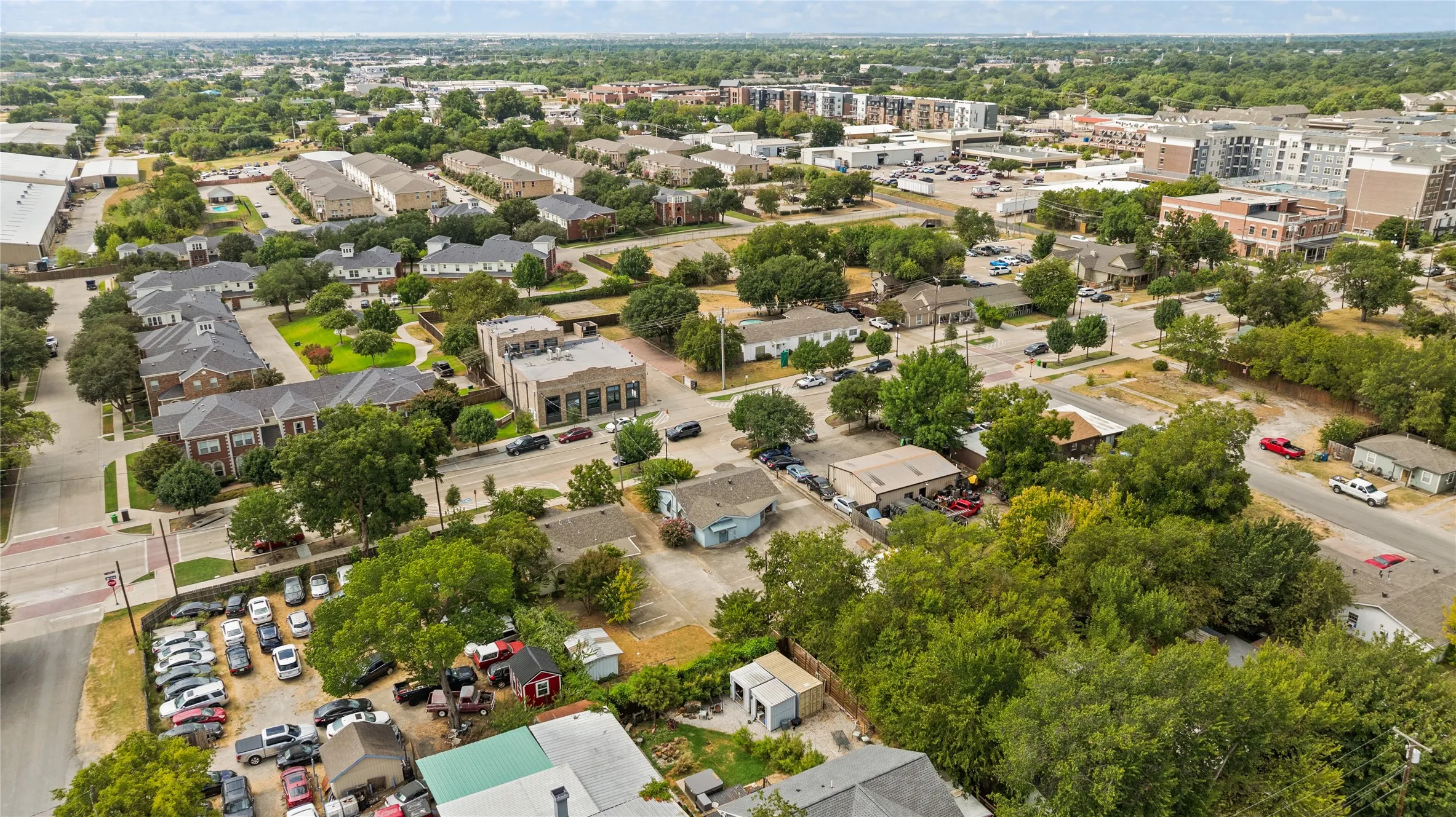 Retail For Sale in Denton County , 325 & 331 E Main Street, Lewisville, Texas 75057, 0, 0, Garage spaces, 0 Sqft, built in 1965, mls#21373701, Real Estate Agent in Lewisville, Homes For Sale in Denton county, Homes For Sale in Lewisville, Realtor in Lewisville Texas, Real Estate Brokerage Independent Realty Texas, Luminita Cordes Realtor
