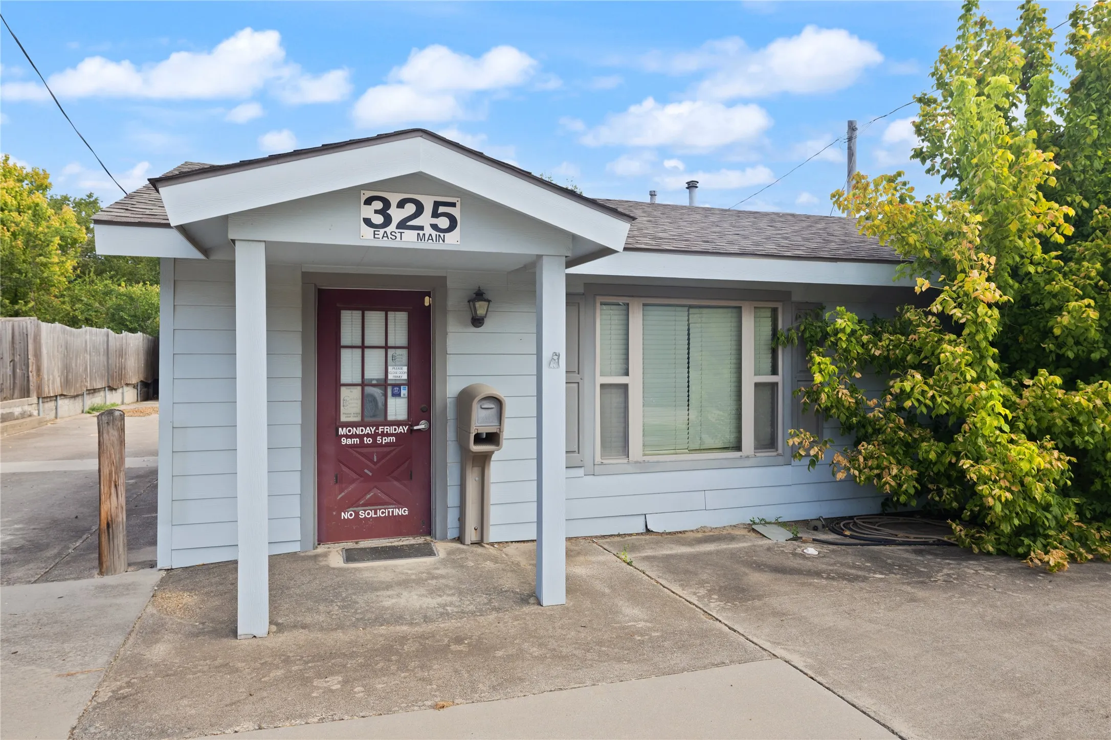 Retail For Sale in Denton County , 325 & 331 E Main Street, Lewisville, Texas 75057, 0, 0, Garage spaces, 0 Sqft, built in 1965, mls#21373701, Real Estate Agent in Lewisville, Homes For Sale in Denton county, Homes For Sale in Lewisville, Realtor in Lewisville Texas, Real Estate Brokerage Independent Realty Texas, Luminita Cordes Realtor
