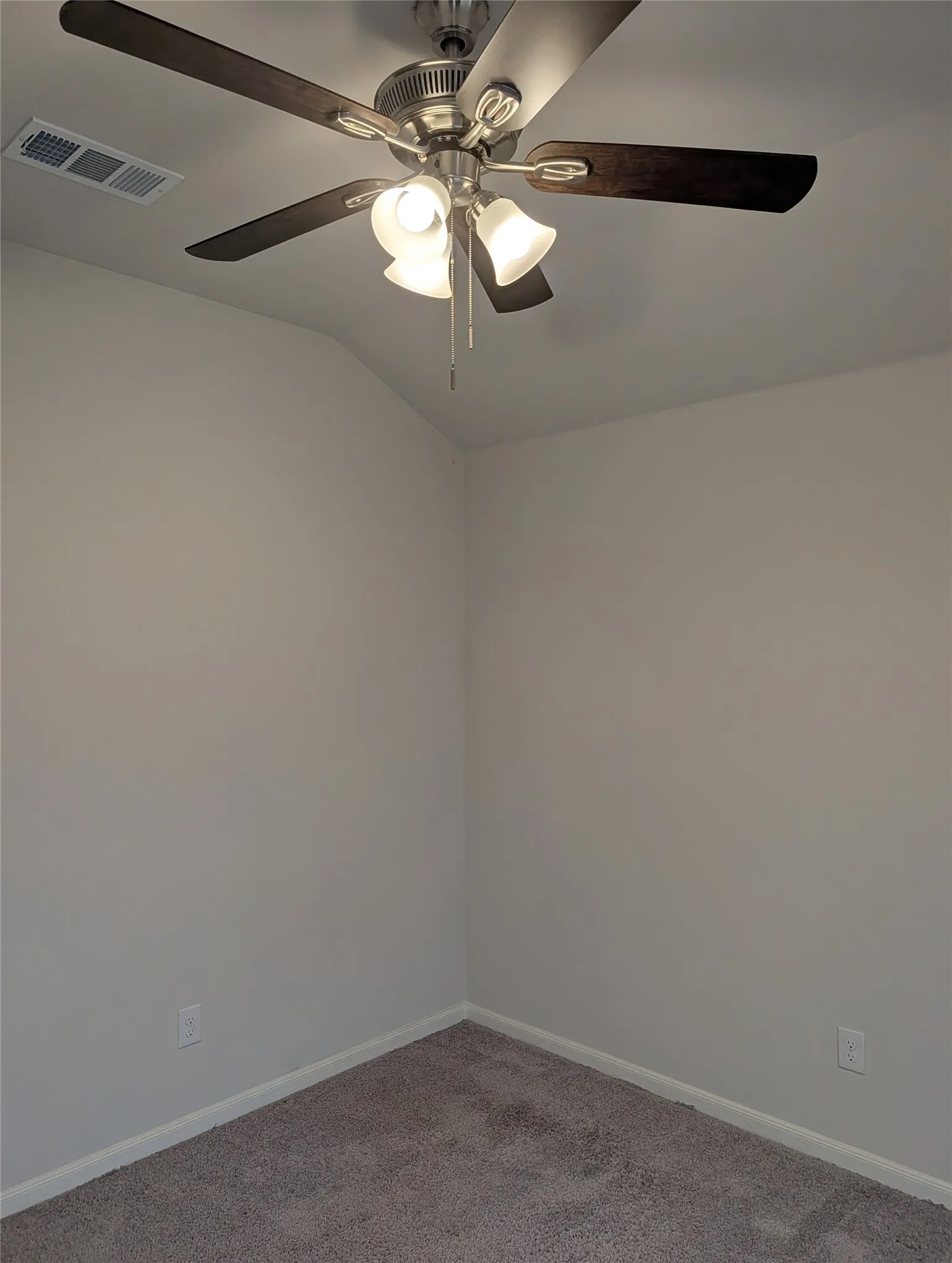 Single Family Residence For Rent in Parker County , 504 Jameson Street, Springtown, Texas 76082, 4 Bedroom, 2 Bathroom, 2 Garage spaces, 1,684 Sqft, built in 2024, mls#21382191, Real Estate Agent in Springtown, Homes For Rent in Parker county, Homes For Rent in Springtown, Realtor in Springtown Texas, Real Estate Brokerage Independent Realty Texas, Luminita Cordes Realtor