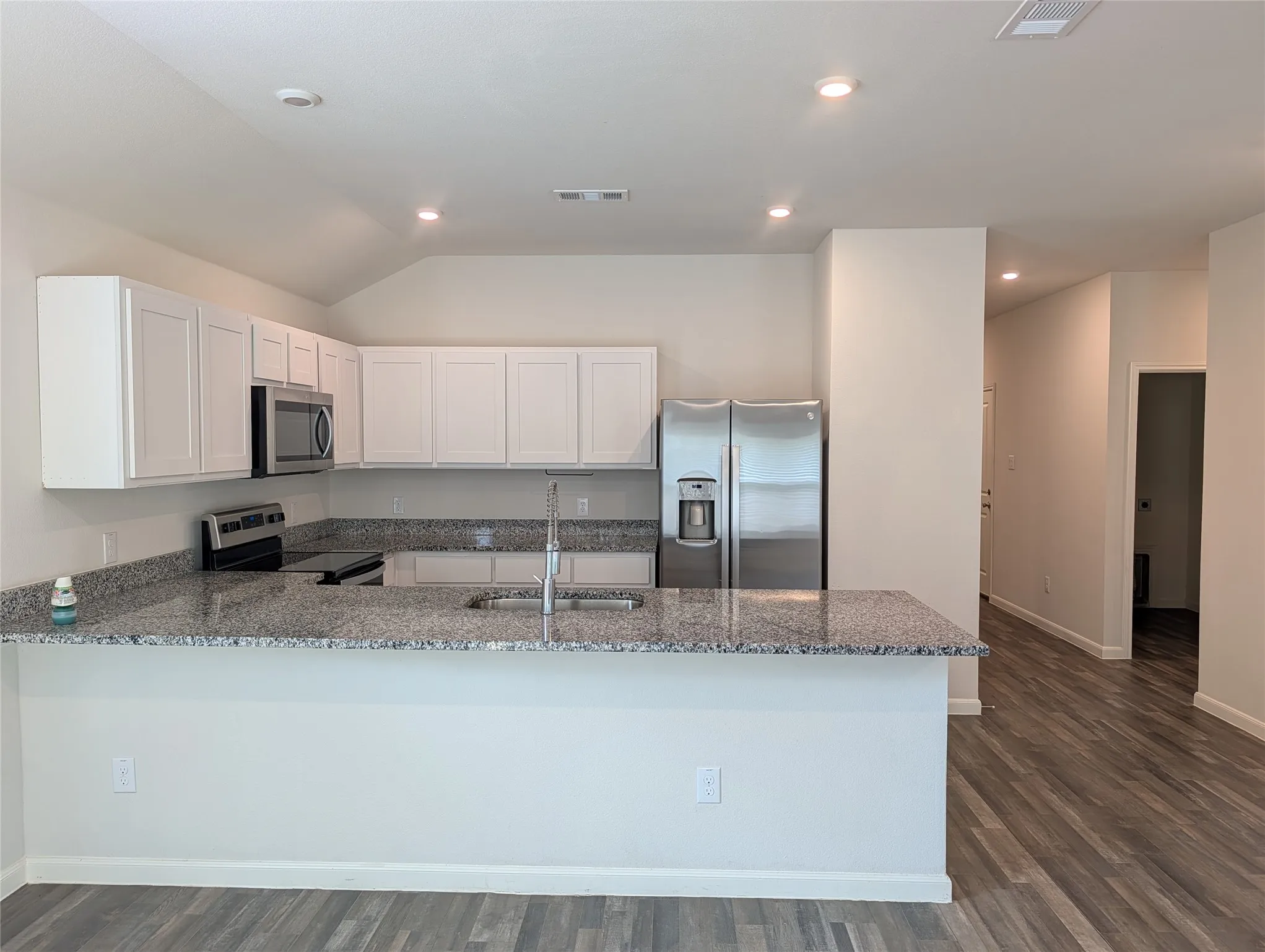 Single Family Residence For Rent in Parker County , 504 Jameson Street, Springtown, Texas 76082, 4 Bedroom, 2 Bathroom, 2 Garage spaces, 1,684 Sqft, built in 2024, mls#21382191, Real Estate Agent in Springtown, Homes For Rent in Parker county, Homes For Rent in Springtown, Realtor in Springtown Texas, Real Estate Brokerage Independent Realty Texas, Luminita Cordes Realtor