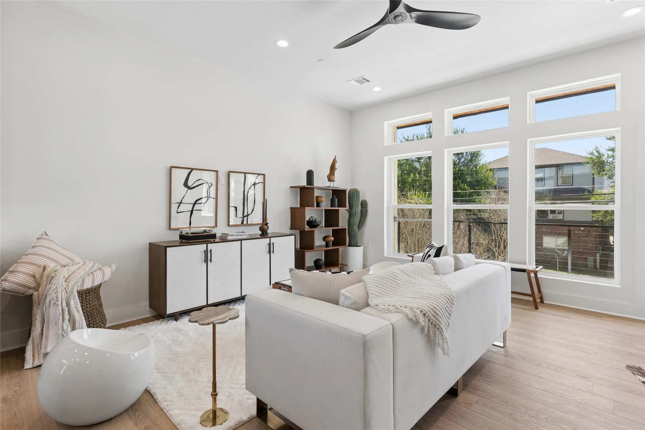 Single Family Residence For Rent in Dallas County , 2202 N Carroll Avenue 103, Dallas, Texas 75204, 2 Bedroom, 3 Bathroom, 2 Garage spaces, 1,840 Sqft, built in 2026, mls#21382044, Real Estate Agent in Dallas, Homes For Rent in Dallas county, Homes For Rent in Dallas, Realtor in Dallas Texas, Real Estate Brokerage Independent Realty Texas, Luminita Cordes Realtor