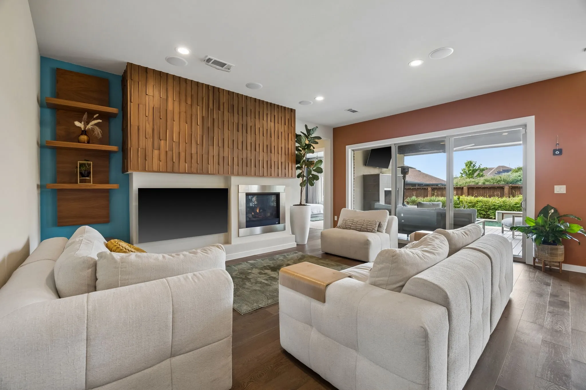 Single Family Residence For Sale in Denton County , 636 Benalla Drive, Frisco, Texas 75036, 5 Bedroom, 7 Bathroom, 3 Garage spaces, 4,287 Sqft, built in 2015, mls#21382039, Real Estate Agent in Frisco, Homes For Sale in Denton county, Homes For Sale in Frisco, Realtor in Frisco Texas, Real Estate Brokerage Independent Realty Texas, Luminita Cordes Realtor