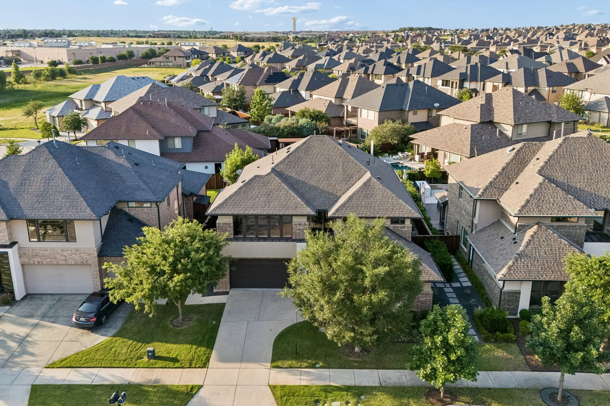 Single Family Residence For Sale in Denton County , 636 Benalla Drive, Frisco, Texas 75036, 5 Bedroom, 7 Bathroom, 3 Garage spaces, 4,287 Sqft, built in 2015, mls#21382039, Real Estate Agent in Frisco, Homes For Sale in Denton county, Homes For Sale in Frisco, Realtor in Frisco Texas, Real Estate Brokerage Independent Realty Texas, Luminita Cordes Realtor