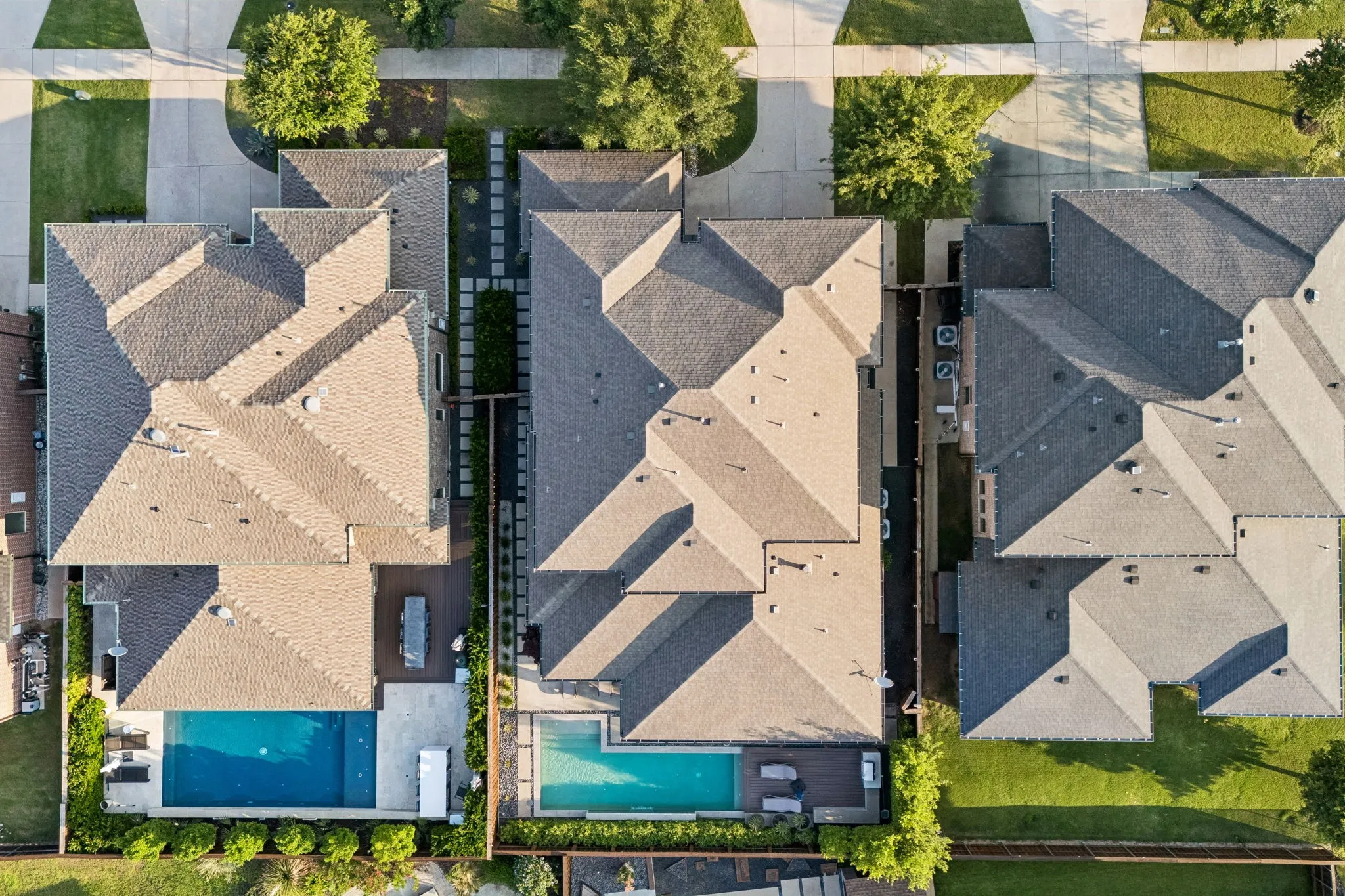 Single Family Residence For Sale in Denton County , 636 Benalla Drive, Frisco, Texas 75036, 5 Bedroom, 7 Bathroom, 3 Garage spaces, 4,287 Sqft, built in 2015, mls#21382039, Real Estate Agent in Frisco, Homes For Sale in Denton county, Homes For Sale in Frisco, Realtor in Frisco Texas, Real Estate Brokerage Independent Realty Texas, Luminita Cordes Realtor