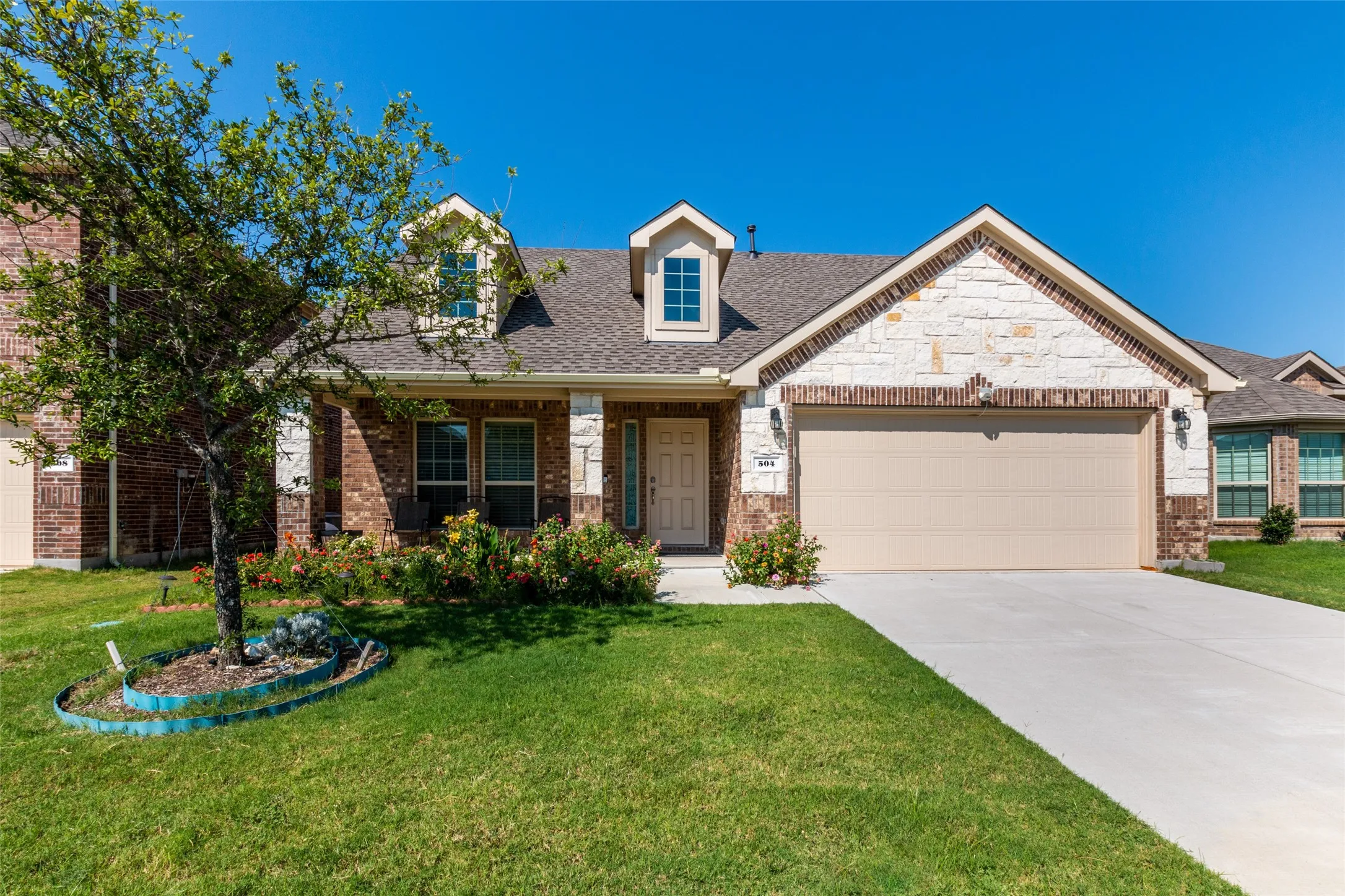 Single Family Residence For Rent in Collin County , 504 Rocky Pine Road, Mc Kinney, Texas 75072, 4 Bedroom, 3 Bathroom, 2 Garage spaces, 2,054 Sqft, built in 2016, mls#21381497, Real Estate Agent in Mc Kinney, Homes For Rent in Collin county, Homes For Rent in Mc Kinney, Realtor in Mc Kinney Texas, Real Estate Brokerage Independent Realty Texas, Luminita Cordes Realtor