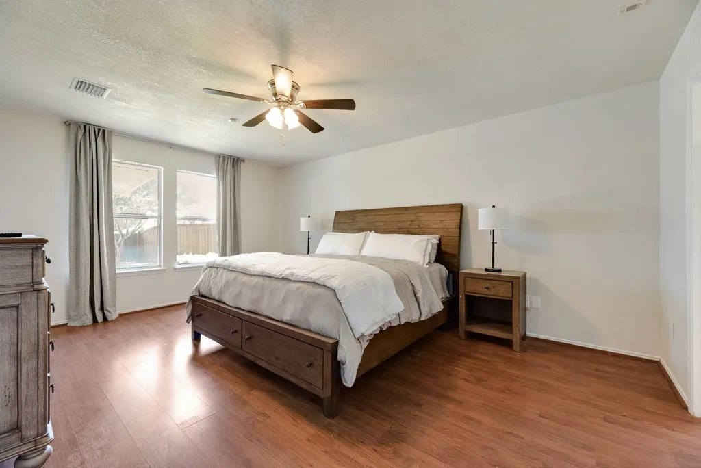 Single Family Residence For Rent in Denton County , 1421 Laurel Hall Lane, Little Elm, Texas 75068, 4 Bedroom, 3 Bathroom, 2 Garage spaces, 2,359 Sqft, built in 2001, mls#21378861, Real Estate Agent in Little Elm, Homes For Rent in Denton county, Homes For Rent in Little Elm, Realtor in Little Elm Texas, Real Estate Brokerage Independent Realty Texas, Luminita Cordes Realtor