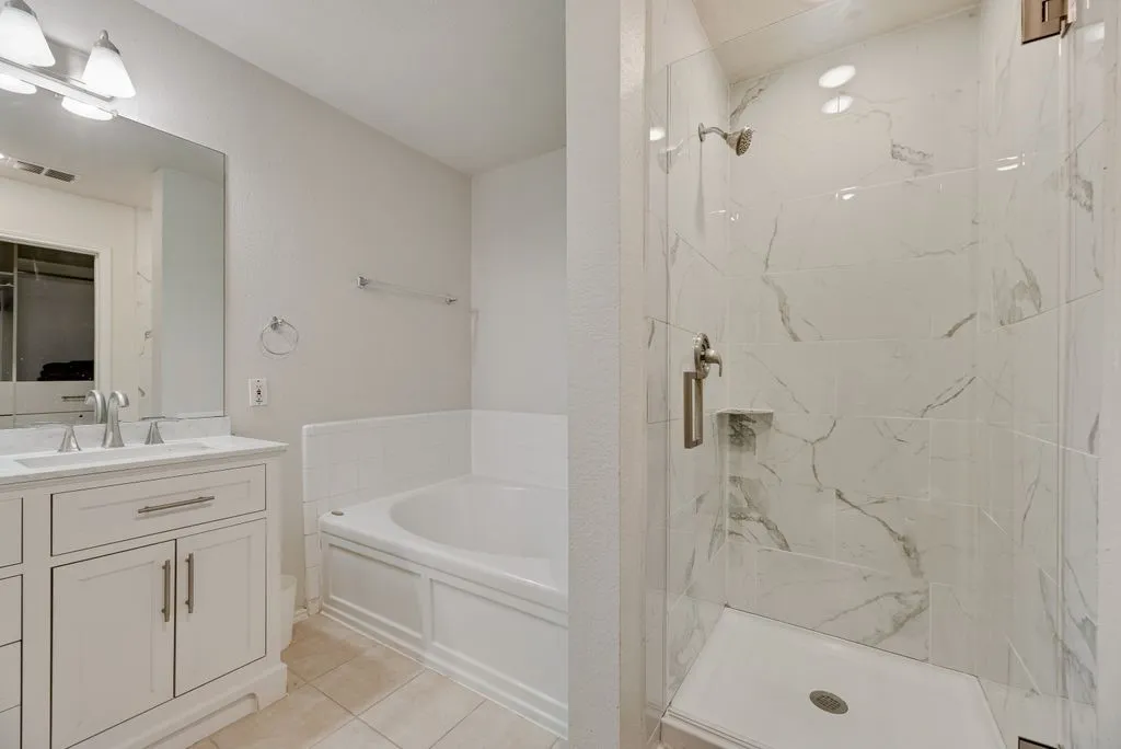 Single Family Residence For Rent in Denton County , 1421 Laurel Hall Lane, Little Elm, Texas 75068, 4 Bedroom, 3 Bathroom, 2 Garage spaces, 2,359 Sqft, built in 2001, mls#21378861, Real Estate Agent in Little Elm, Homes For Rent in Denton county, Homes For Rent in Little Elm, Realtor in Little Elm Texas, Real Estate Brokerage Independent Realty Texas, Luminita Cordes Realtor
