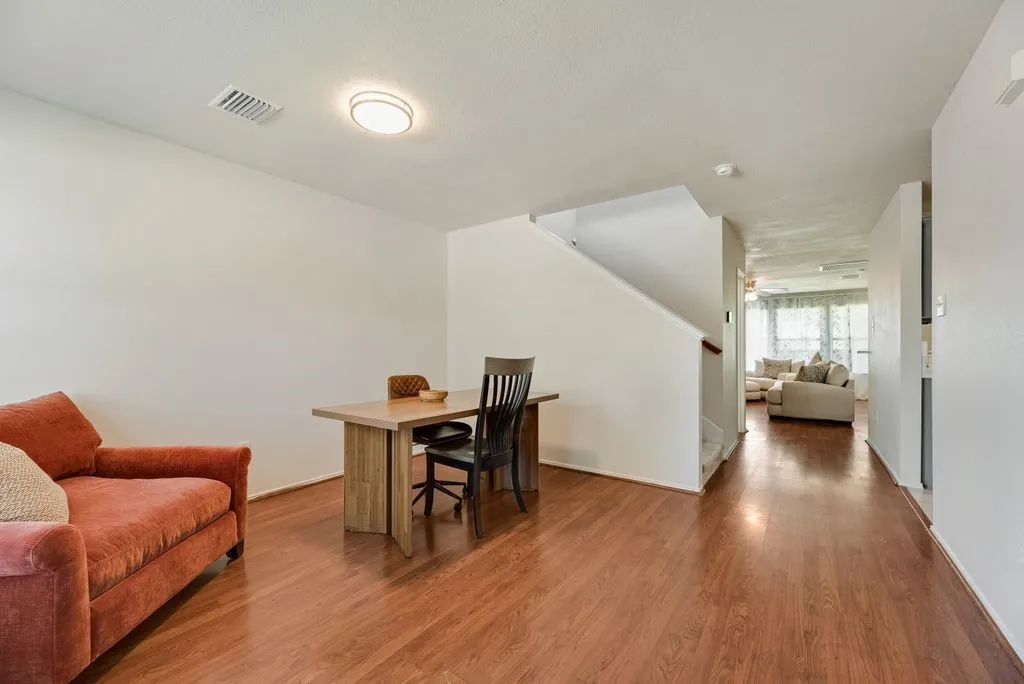 Single Family Residence For Rent in Denton County , 1421 Laurel Hall Lane, Little Elm, Texas 75068, 4 Bedroom, 3 Bathroom, 2 Garage spaces, 2,359 Sqft, built in 2001, mls#21378861, Real Estate Agent in Little Elm, Homes For Rent in Denton county, Homes For Rent in Little Elm, Realtor in Little Elm Texas, Real Estate Brokerage Independent Realty Texas, Luminita Cordes Realtor