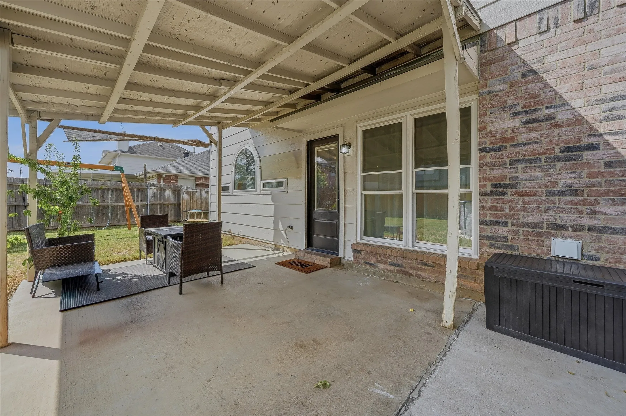 Single Family Residence For Sale in Tarrant County , 9072 Elbe Trail, Fort Worth, Texas 76118, 3 Bedroom, 3 Bathroom, 2 Garage spaces, 1,731 Sqft, built in 1995, mls#21375278, Real Estate Agent in Fort Worth, Homes For Sale in Tarrant county, Homes For Sale in Fort Worth, Realtor in Fort Worth Texas, Real Estate Brokerage Independent Realty Texas, Luminita Cordes Realtor