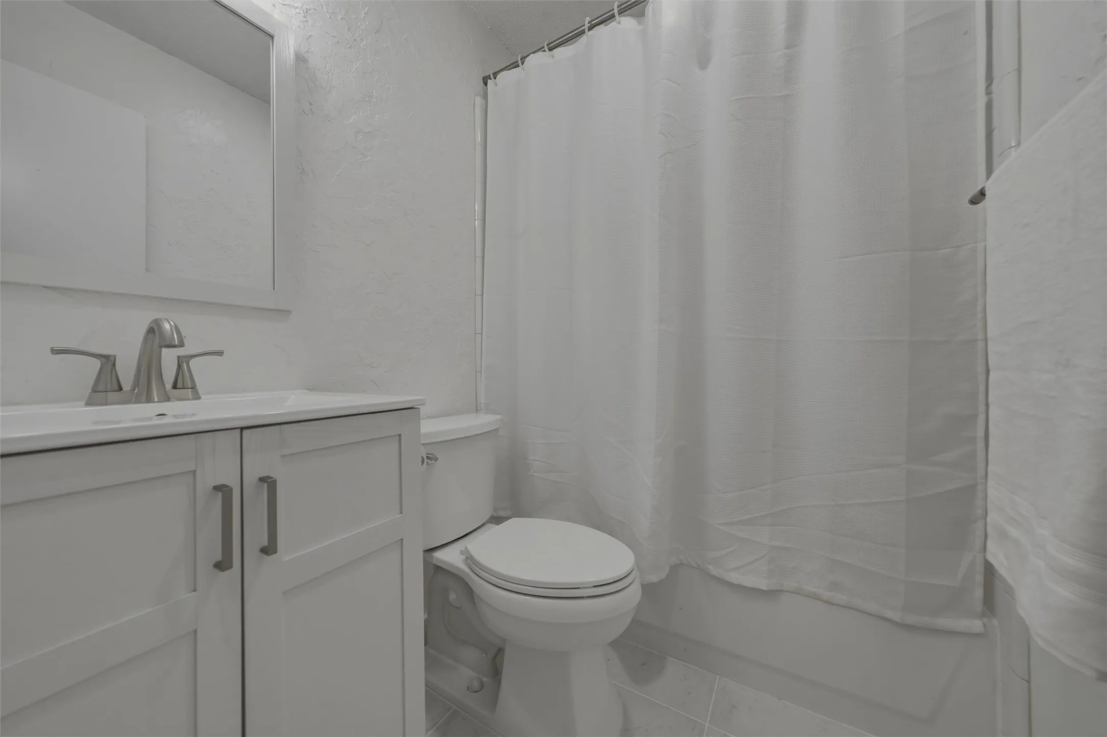 Single Family Residence For Sale in Tarrant County , 9072 Elbe Trail, Fort Worth, Texas 76118, 3 Bedroom, 3 Bathroom, 2 Garage spaces, 1,731 Sqft, built in 1995, mls#21375278, Real Estate Agent in Fort Worth, Homes For Sale in Tarrant county, Homes For Sale in Fort Worth, Realtor in Fort Worth Texas, Real Estate Brokerage Independent Realty Texas, Luminita Cordes Realtor