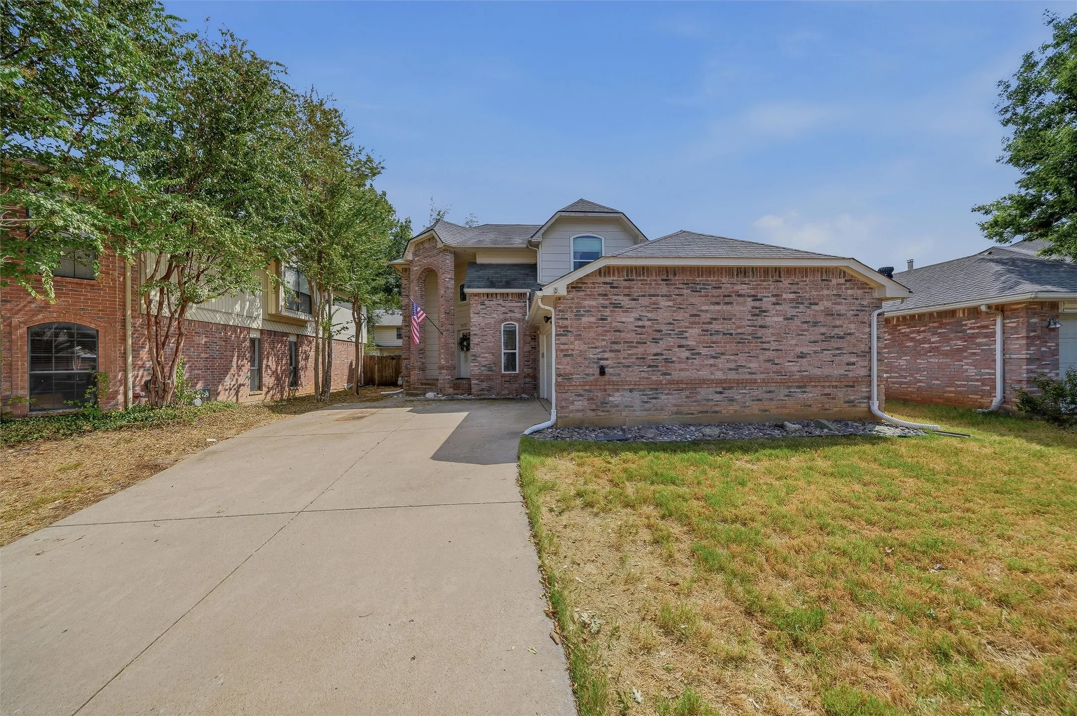Single Family Residence For Sale in Tarrant County , 9072 Elbe Trail, Fort Worth, Texas 76118, 3 Bedroom, 3 Bathroom, 2 Garage spaces, 1,731 Sqft, built in 1995, mls#21375278, Real Estate Agent in Fort Worth, Homes For Sale in Tarrant county, Homes For Sale in Fort Worth, Realtor in Fort Worth Texas, Real Estate Brokerage Independent Realty Texas, Luminita Cordes Realtor